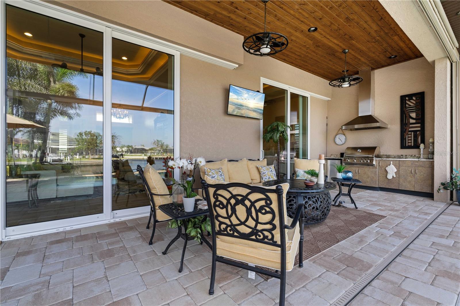 2850 MAGDALINA DR, PUNTA GORDA, FL, 33950