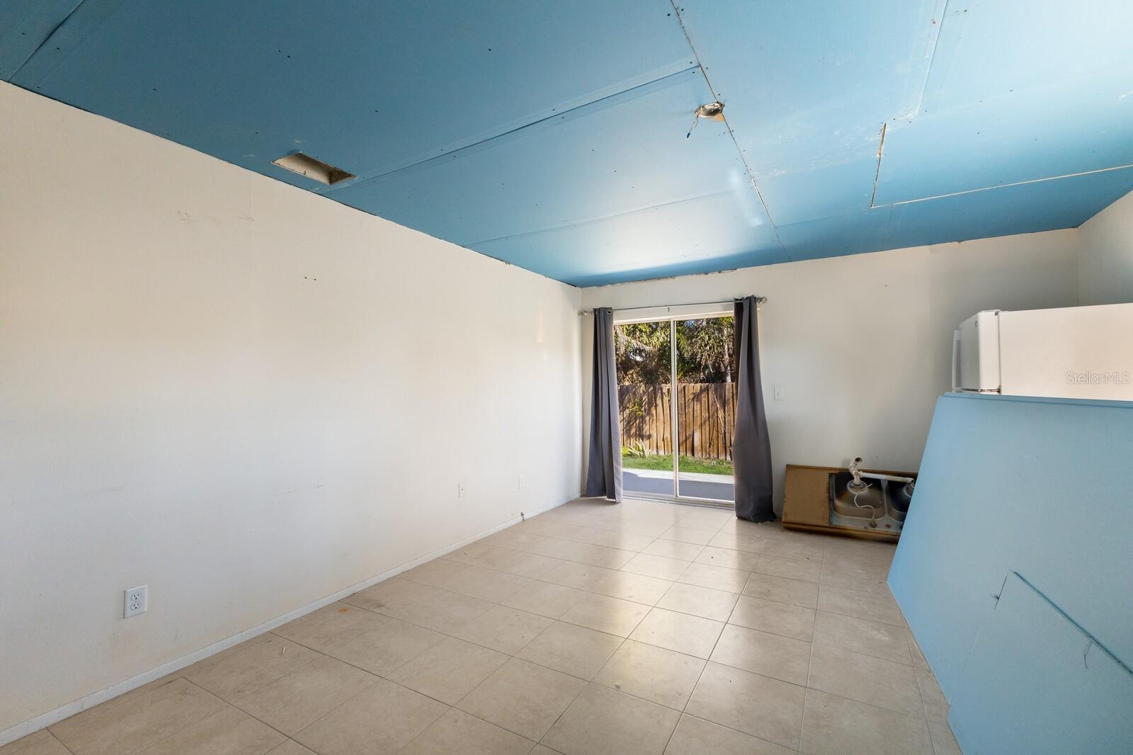 203 PEACOCK LN #B, HOLMES BEACH, FL, 34217