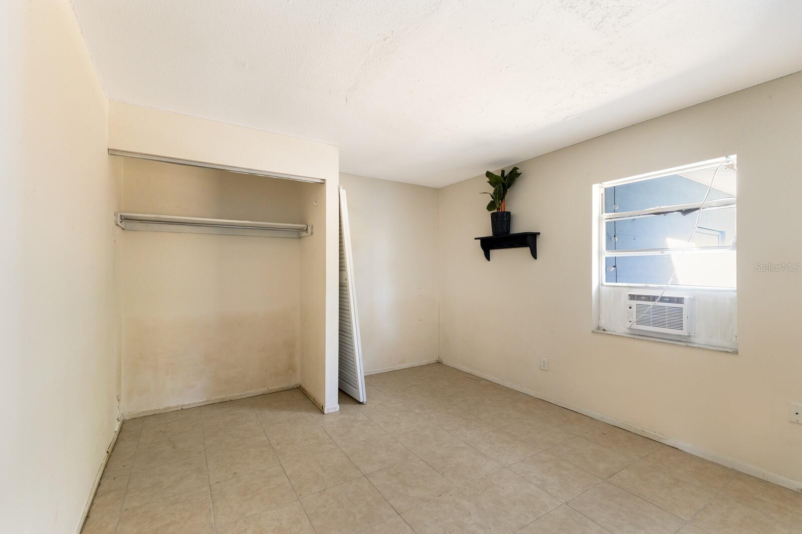 203 PEACOCK LN #B, HOLMES BEACH, FL, 34217