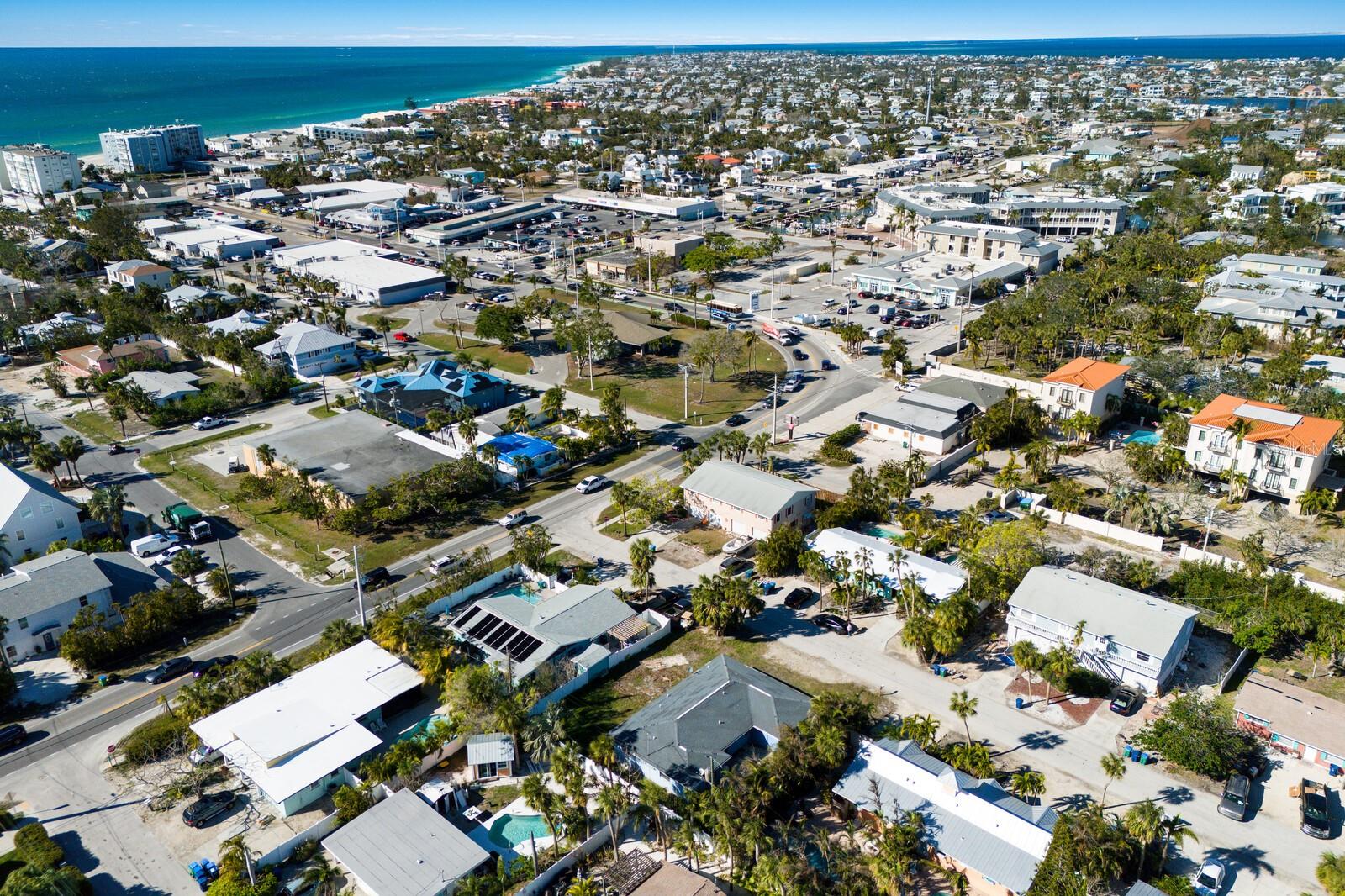 203 PEACOCK LN #B, HOLMES BEACH, FL, 34217