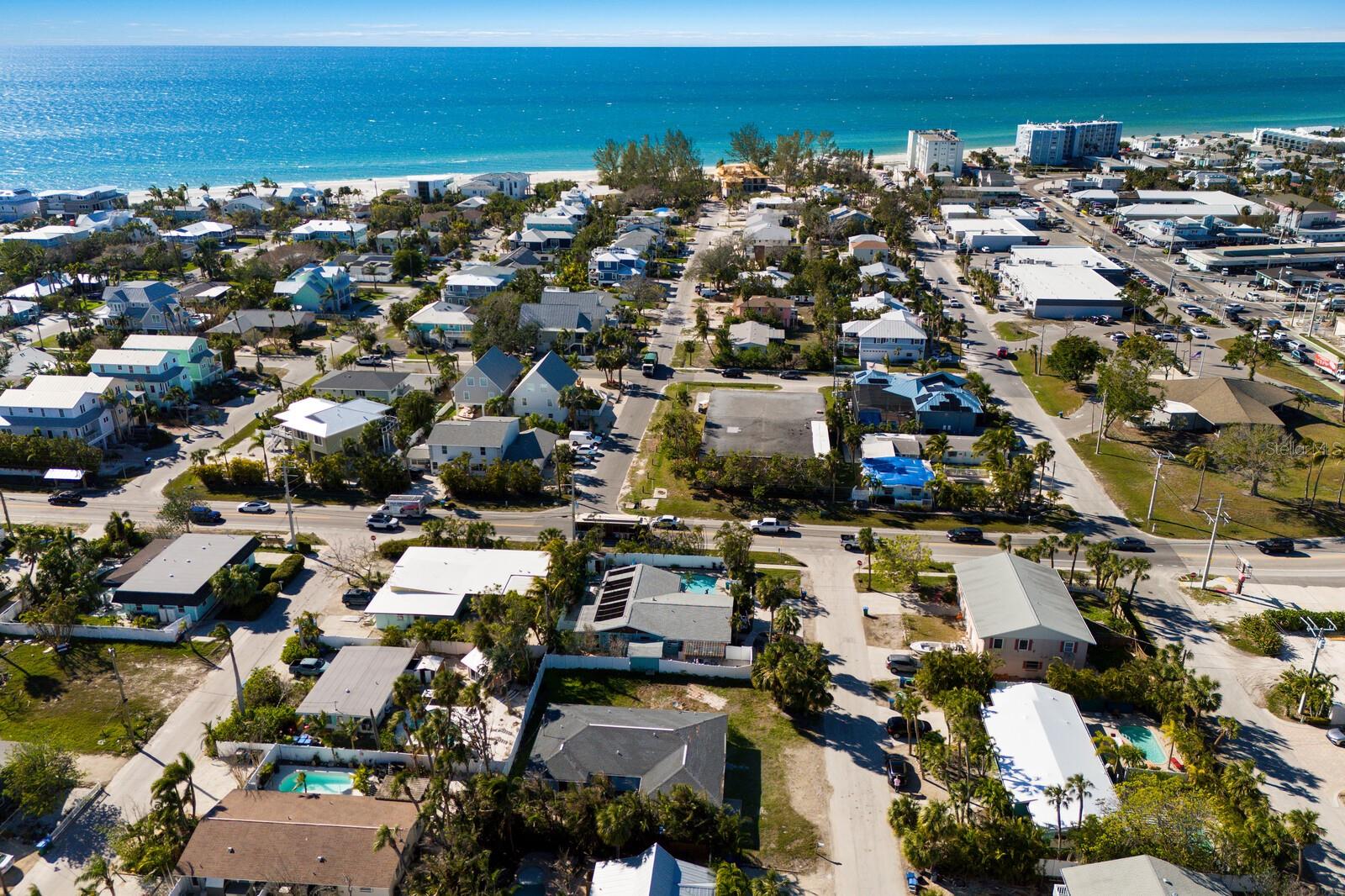 203 PEACOCK LN #B, HOLMES BEACH, FL, 34217