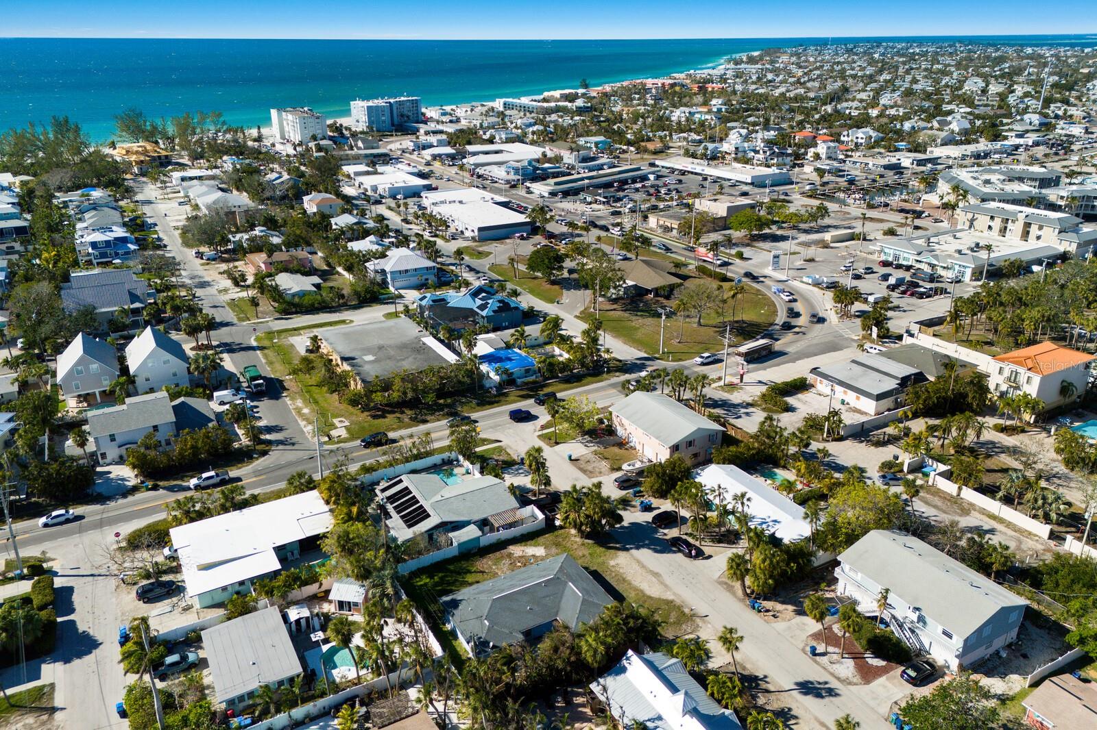 203 PEACOCK LN #B, HOLMES BEACH, FL, 34217