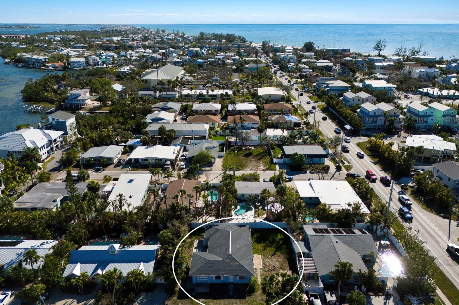 203 PEACOCK LN #B, HOLMES BEACH, FL, 34217