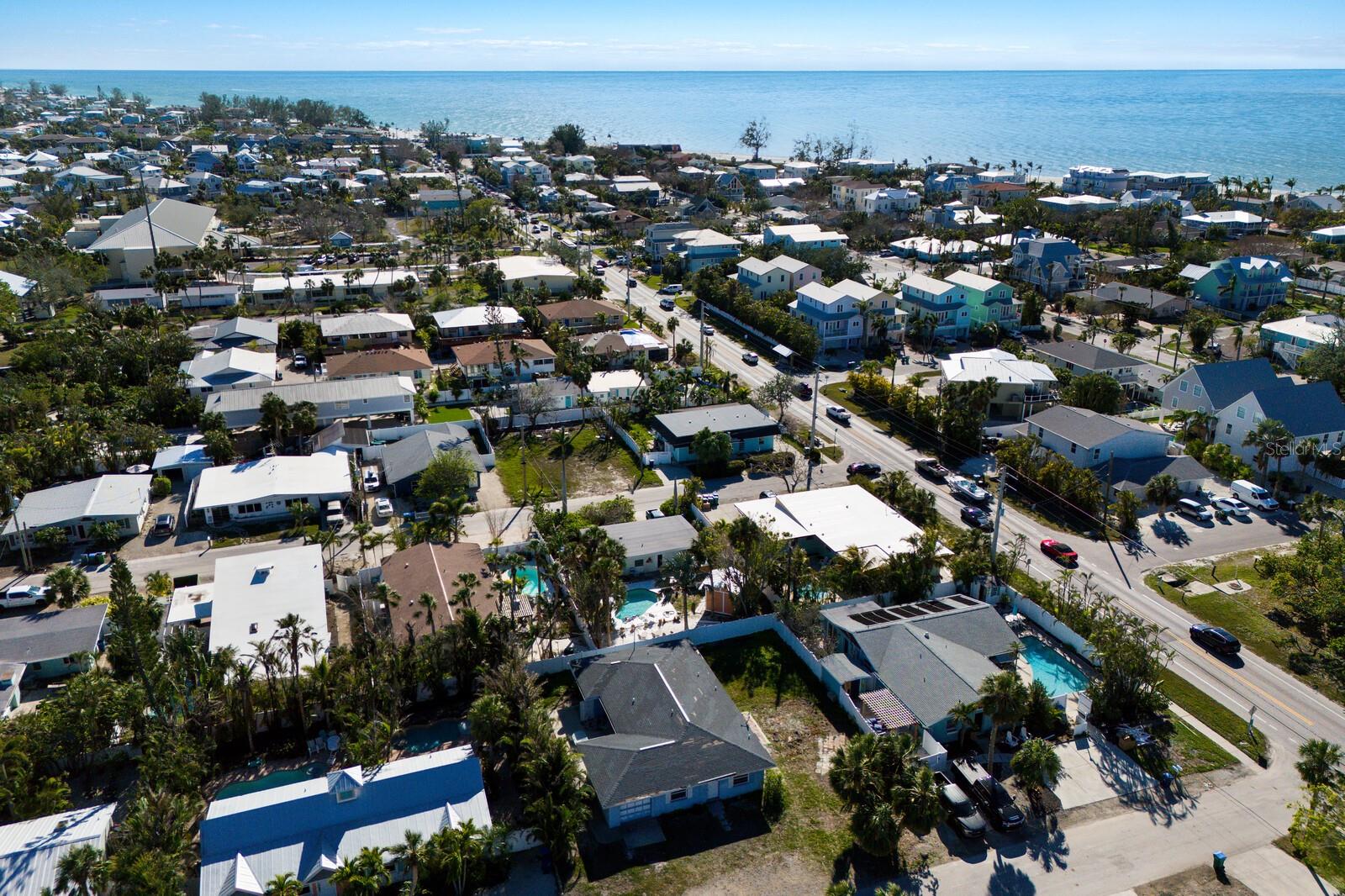 203 PEACOCK LN #B, HOLMES BEACH, FL, 34217
