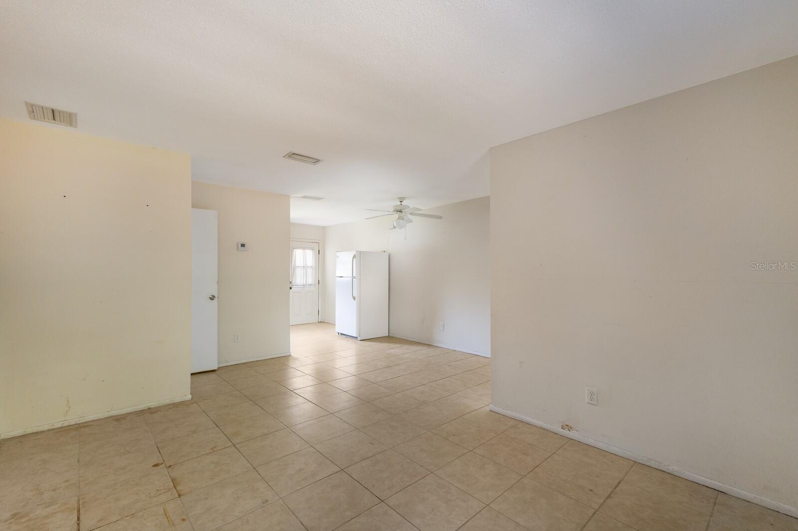 203 PEACOCK LN #B, HOLMES BEACH, FL, 34217