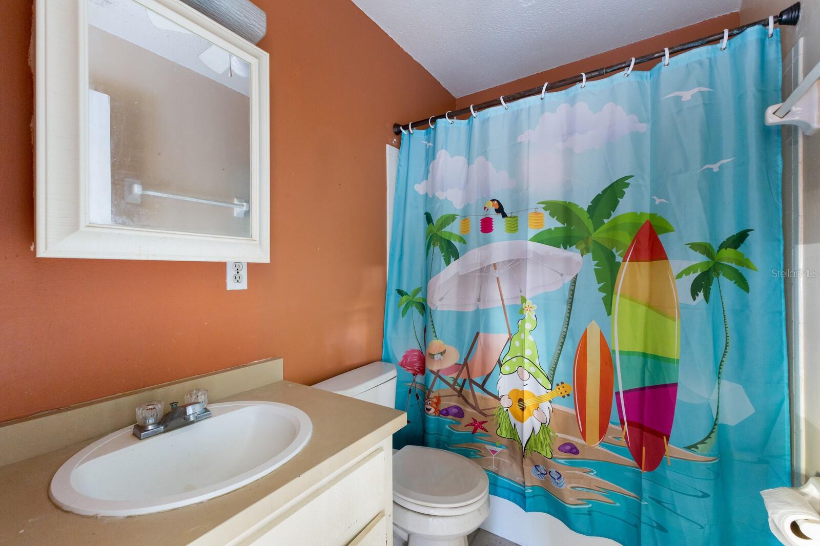 203 PEACOCK LN #B, HOLMES BEACH, FL, 34217