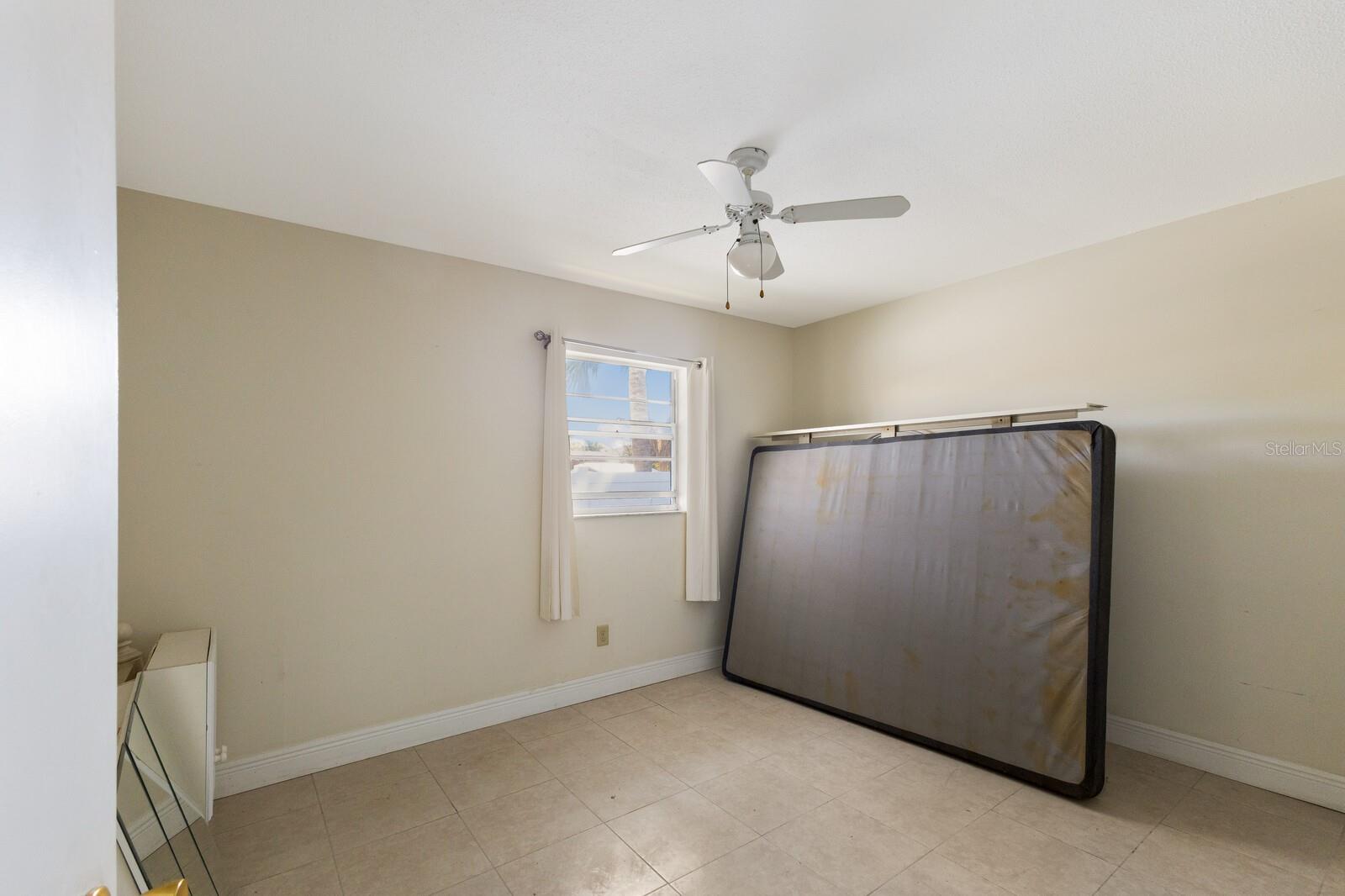 203 PEACOCK LN #B, HOLMES BEACH, FL, 34217