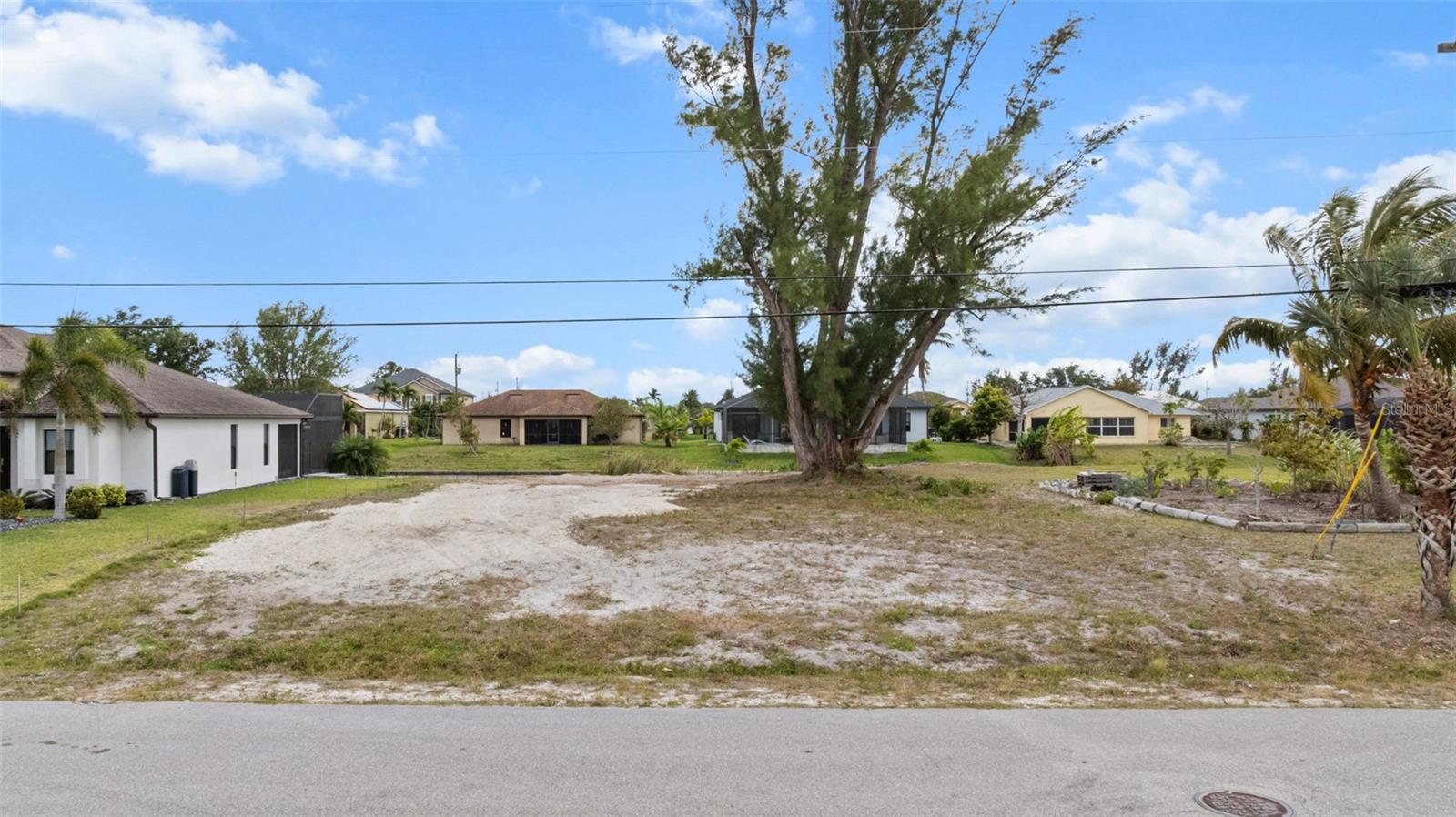 216 SE 15TH TER, CAPE CORAL, FL, 33990