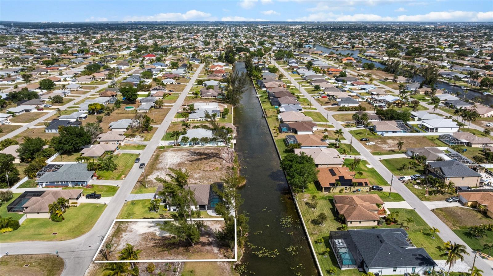 216 SE 15TH TER, CAPE CORAL, FL, 33990