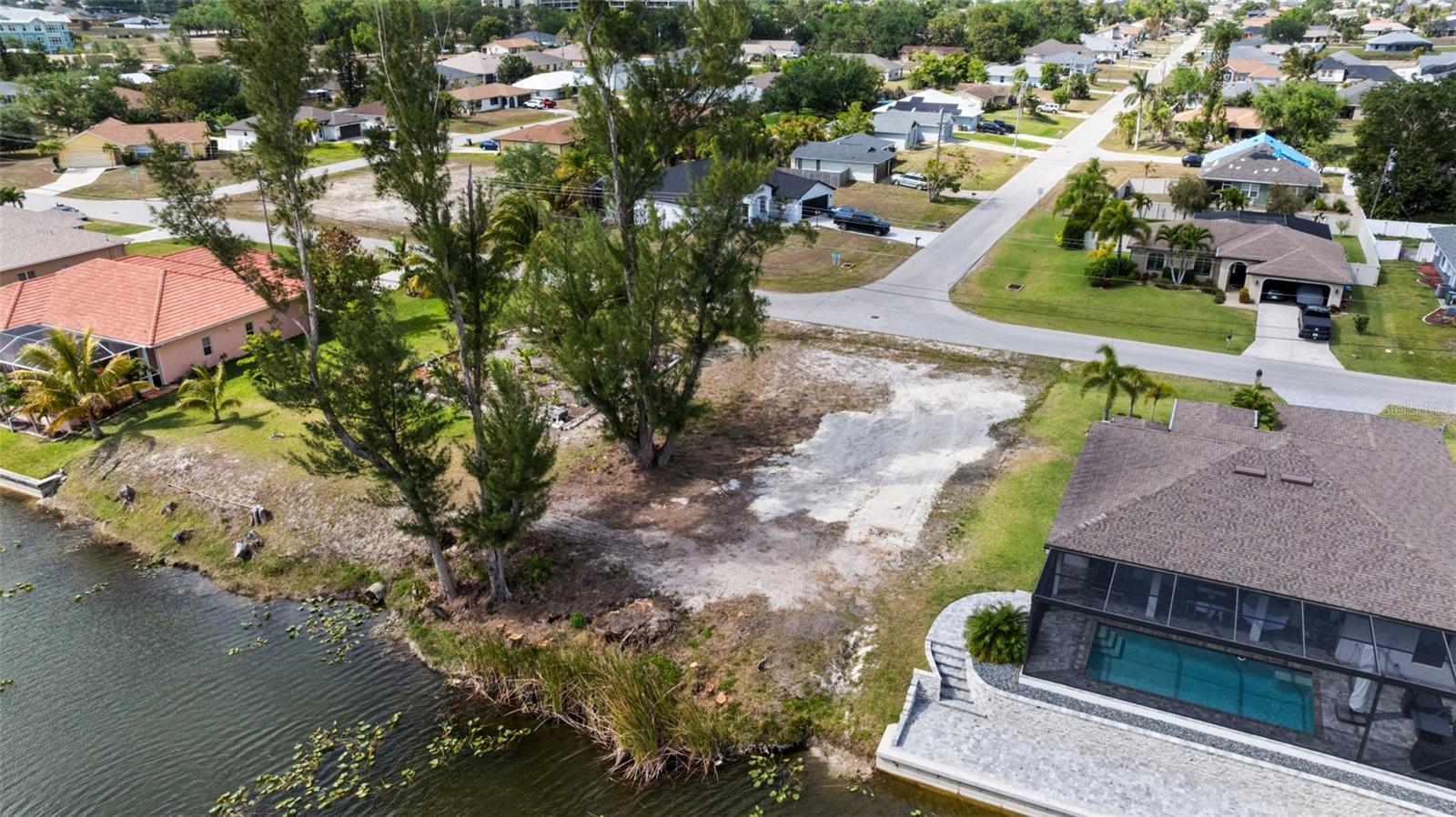216 SE 15TH TER, CAPE CORAL, FL, 33990