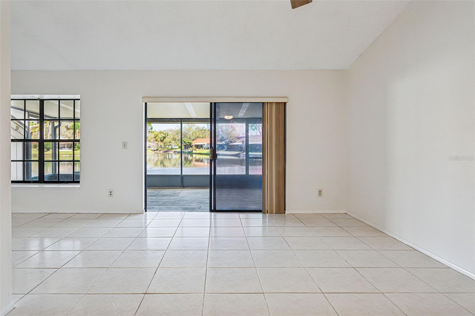 4054 SHORESIDE CIR, TAMPA, FL, 33624
