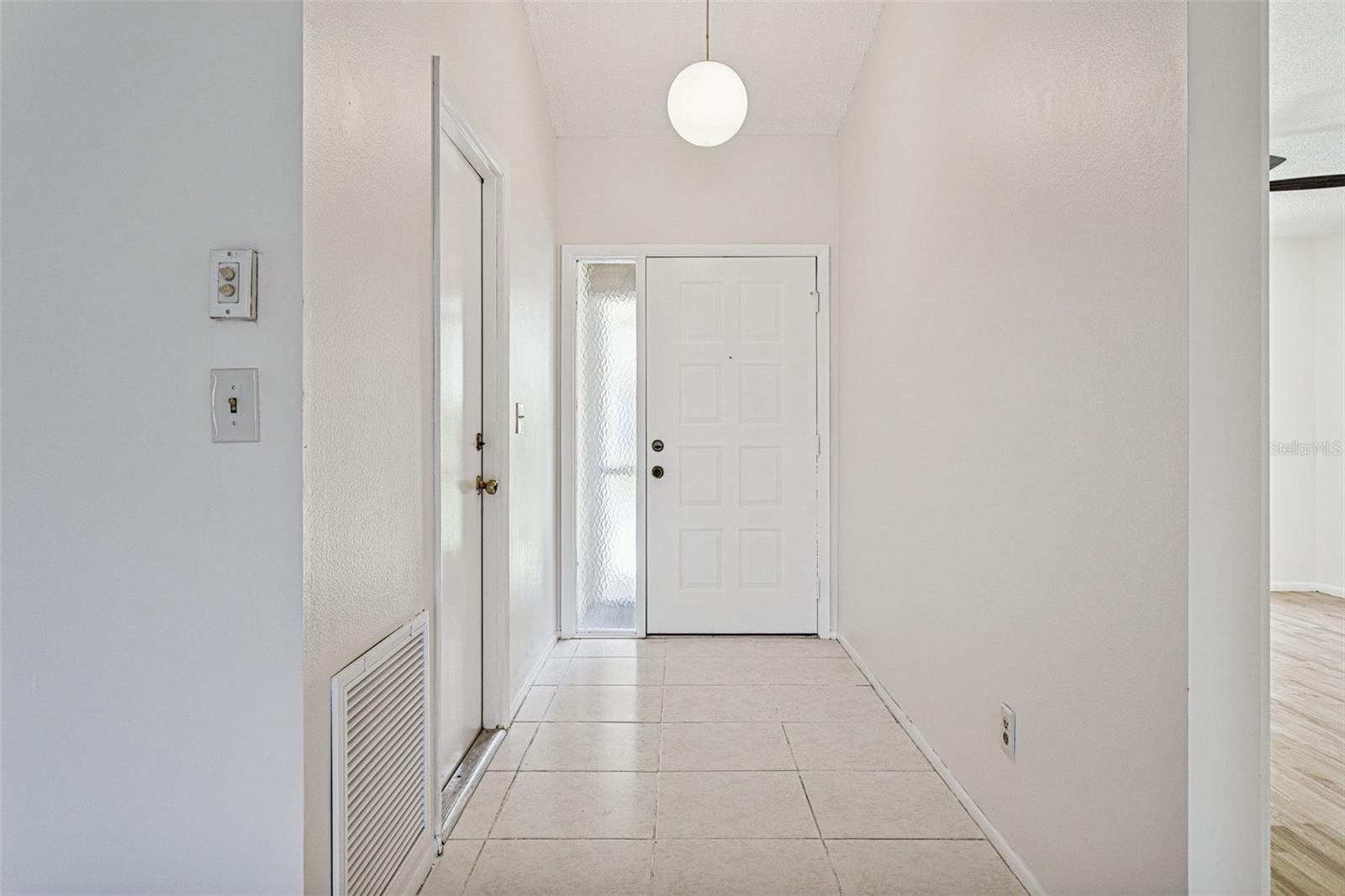 4054 SHORESIDE CIR, TAMPA, FL, 33624