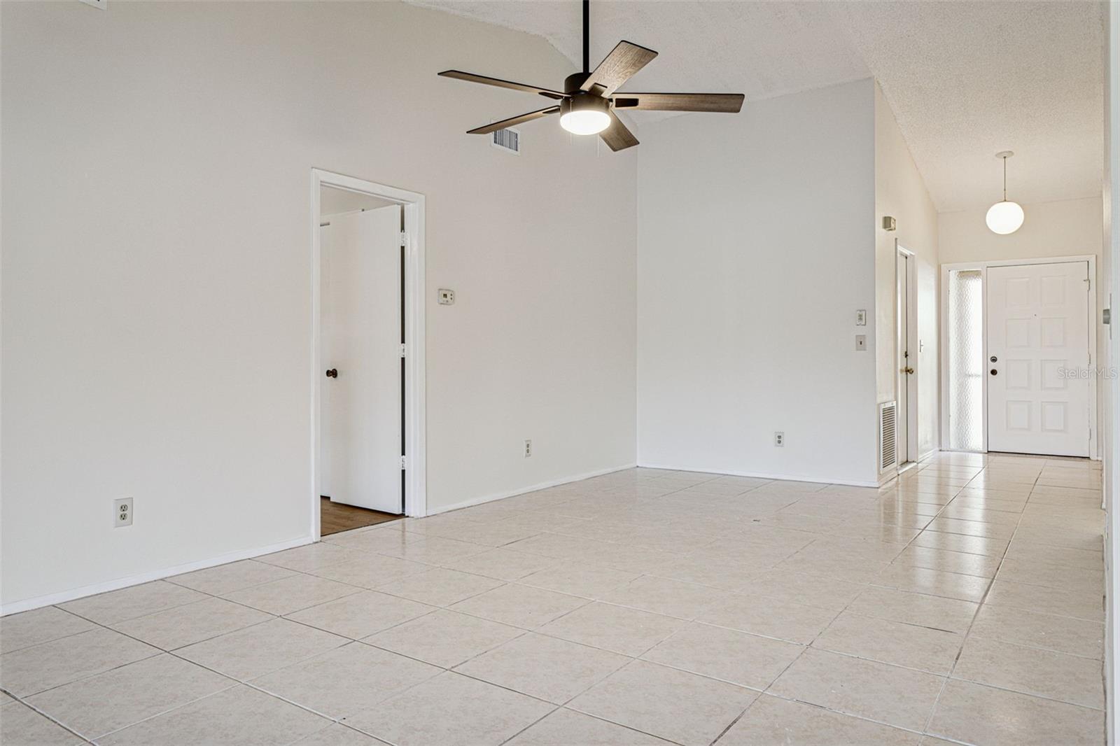 4054 SHORESIDE CIR, TAMPA, FL, 33624