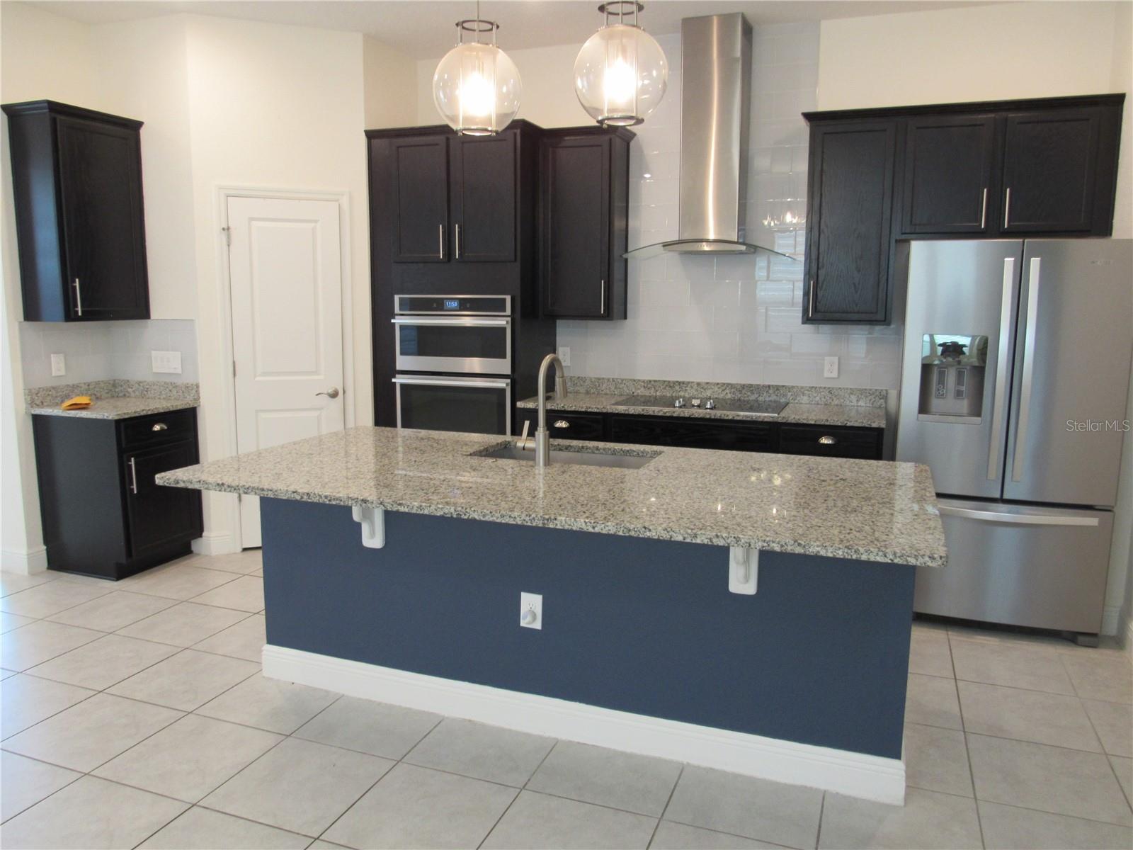2261 STANDING ROCK CIR, OAKLAND, FL, 34787