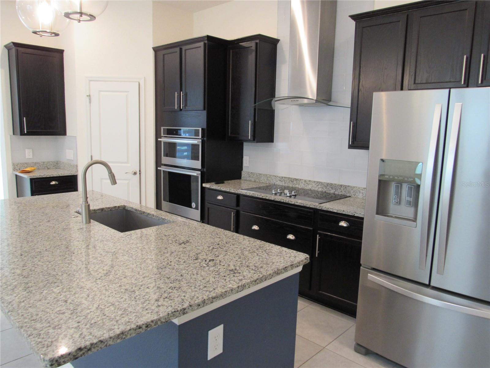 2261 STANDING ROCK CIR, OAKLAND, FL, 34787