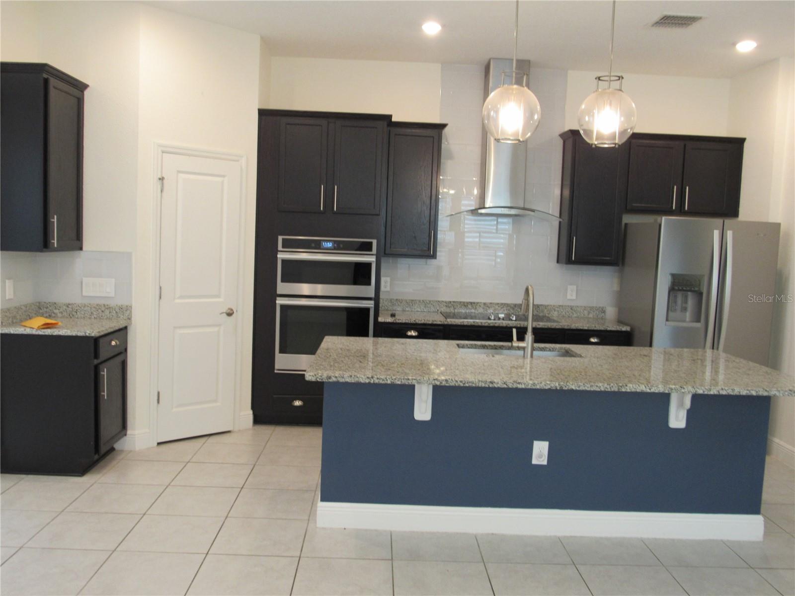 2261 STANDING ROCK CIR, OAKLAND, FL, 34787