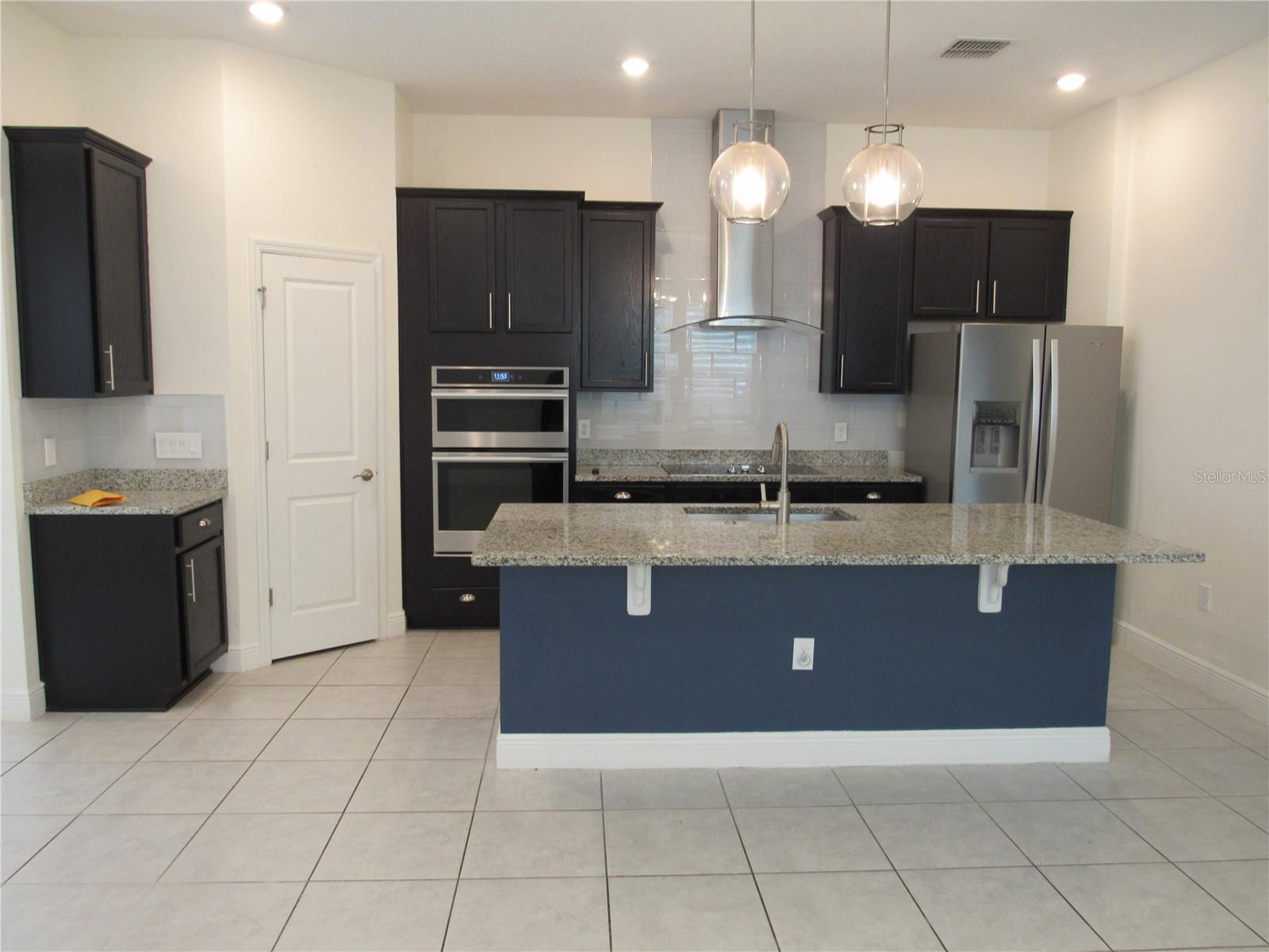 2261 STANDING ROCK CIR, OAKLAND, FL, 34787