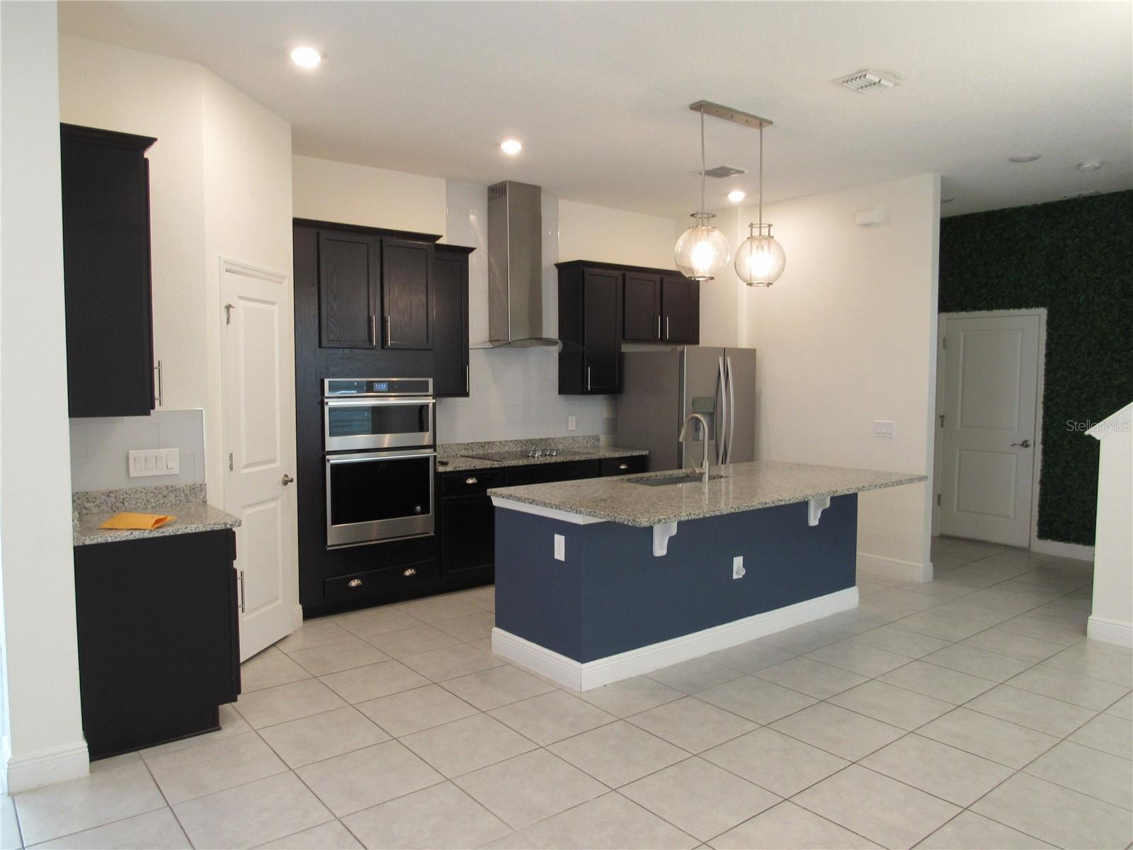 2261 STANDING ROCK CIR, OAKLAND, FL, 34787