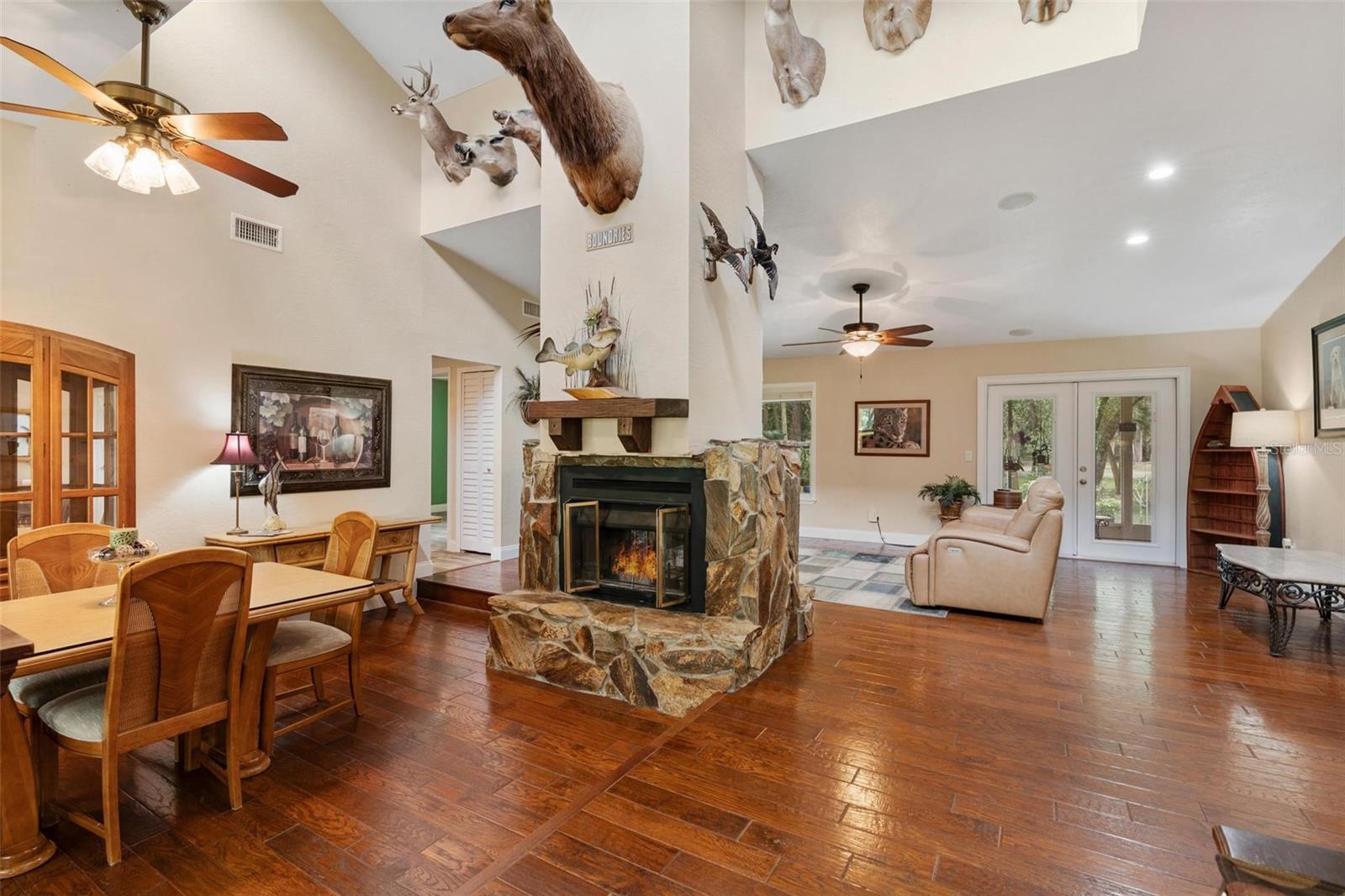 405 E HALL RD, MERRITT ISLAND, FL, 32953
