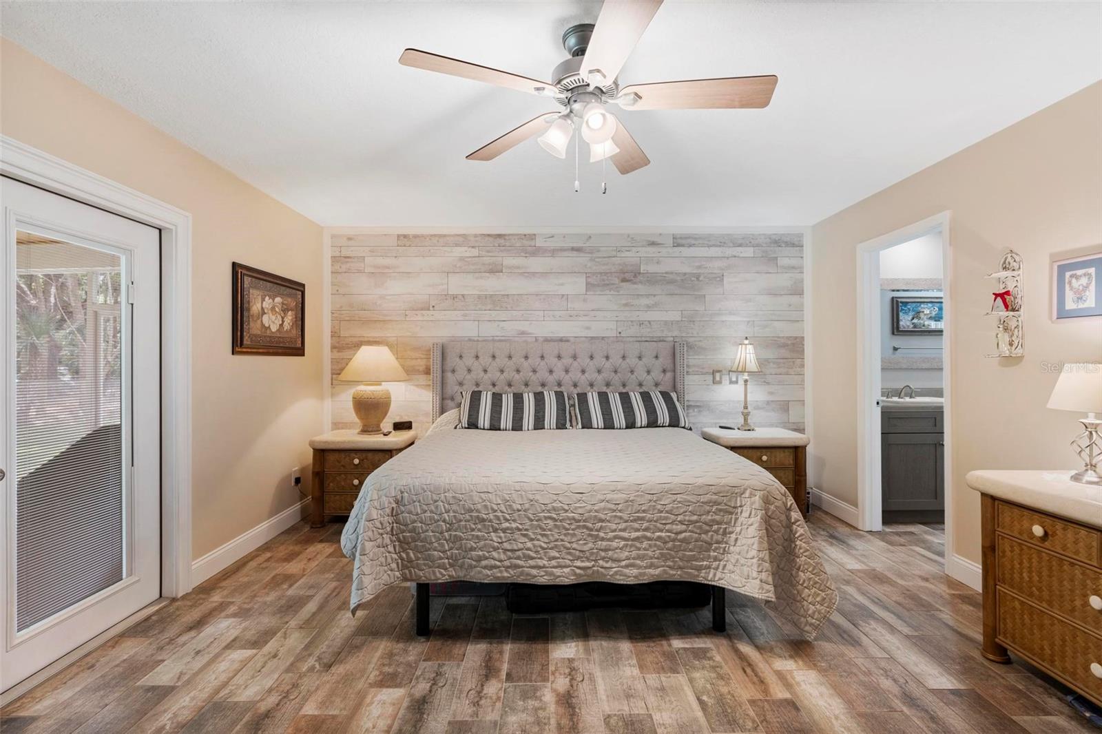 405 E HALL RD, MERRITT ISLAND, FL, 32953