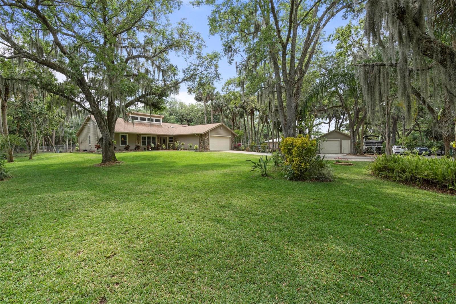 405 E HALL RD, MERRITT ISLAND, FL, 32953