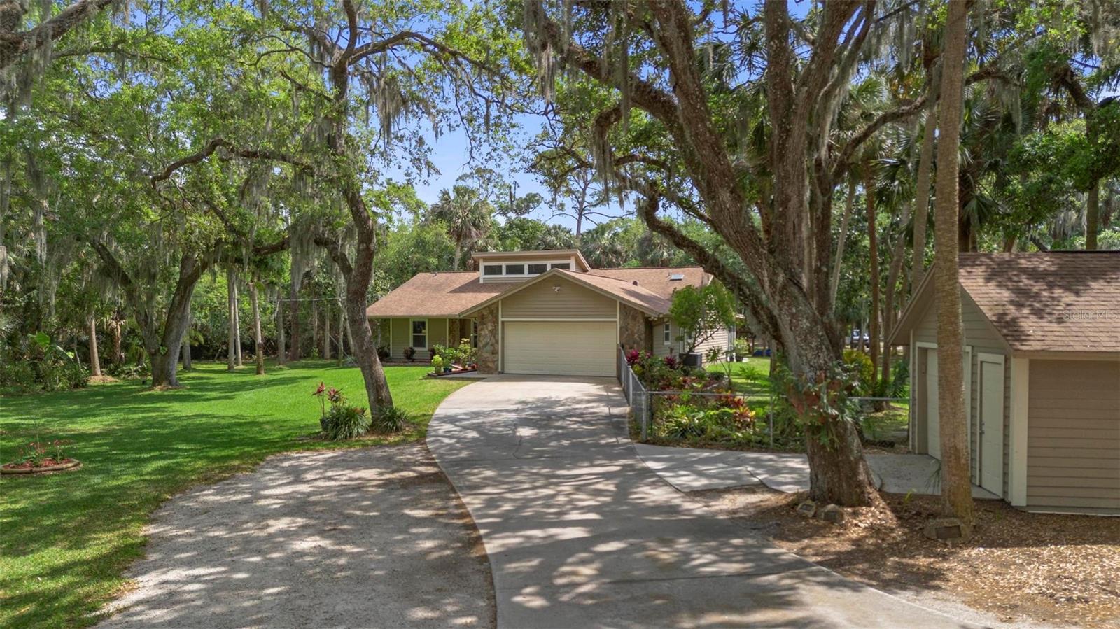 405 E HALL RD, MERRITT ISLAND, FL, 32953