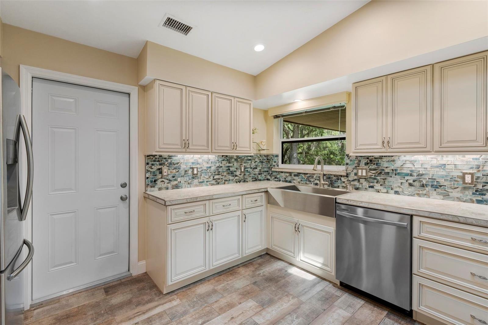 405 E HALL RD, MERRITT ISLAND, FL, 32953