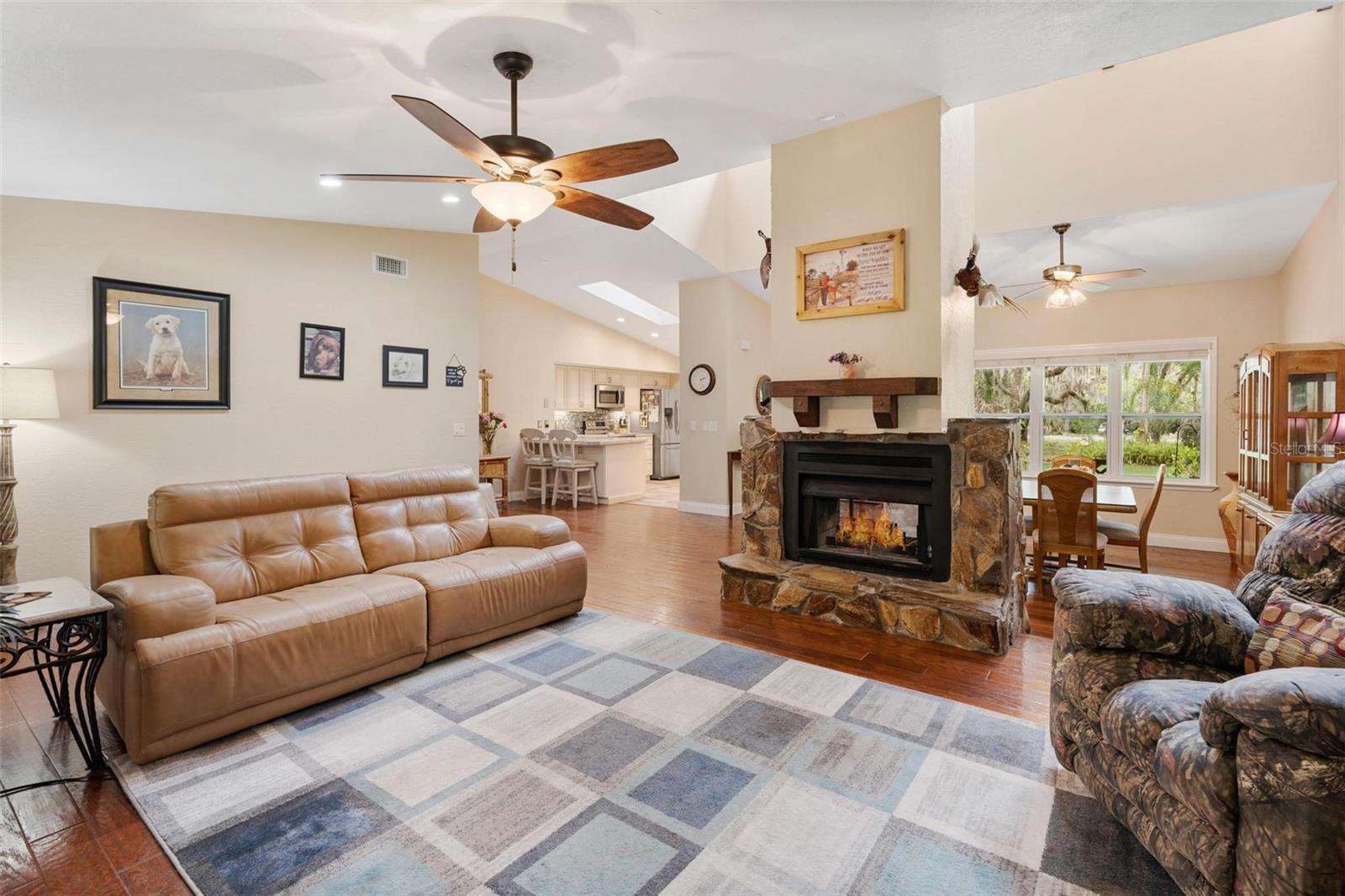 405 E HALL RD, MERRITT ISLAND, FL, 32953