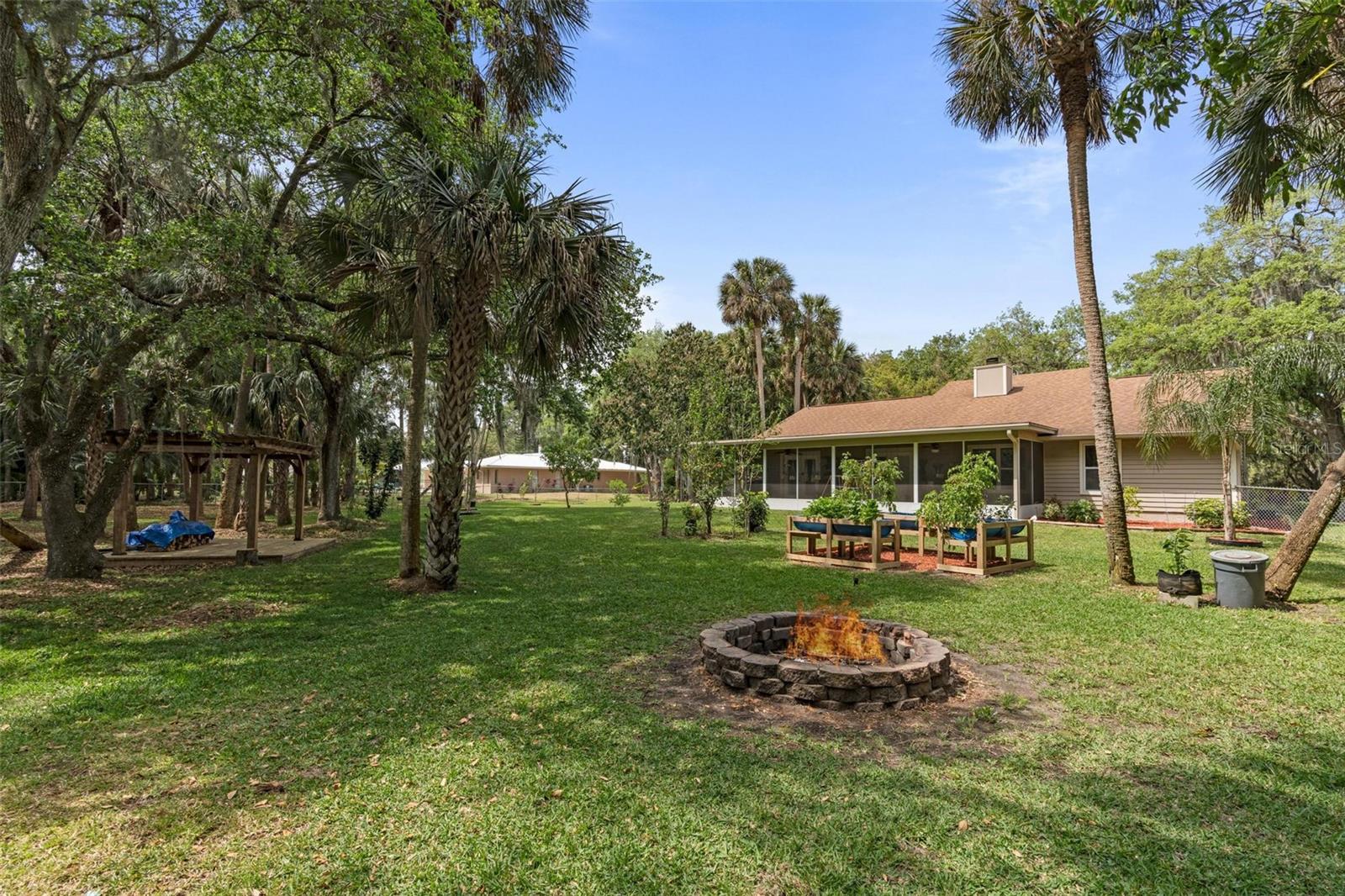 405 E HALL RD, MERRITT ISLAND, FL, 32953