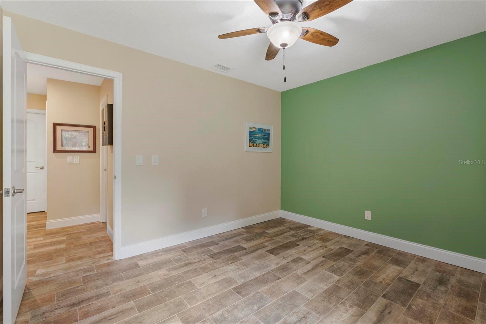 405 E HALL RD, MERRITT ISLAND, FL, 32953