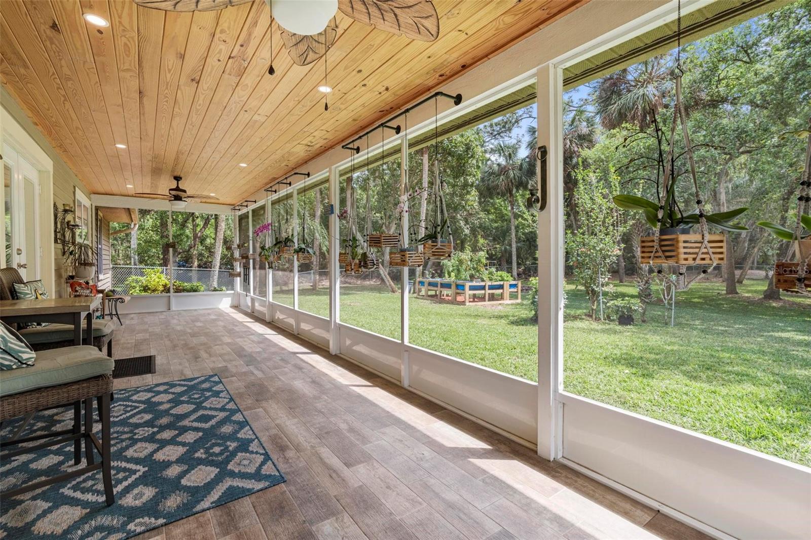 405 E HALL RD, MERRITT ISLAND, FL, 32953
