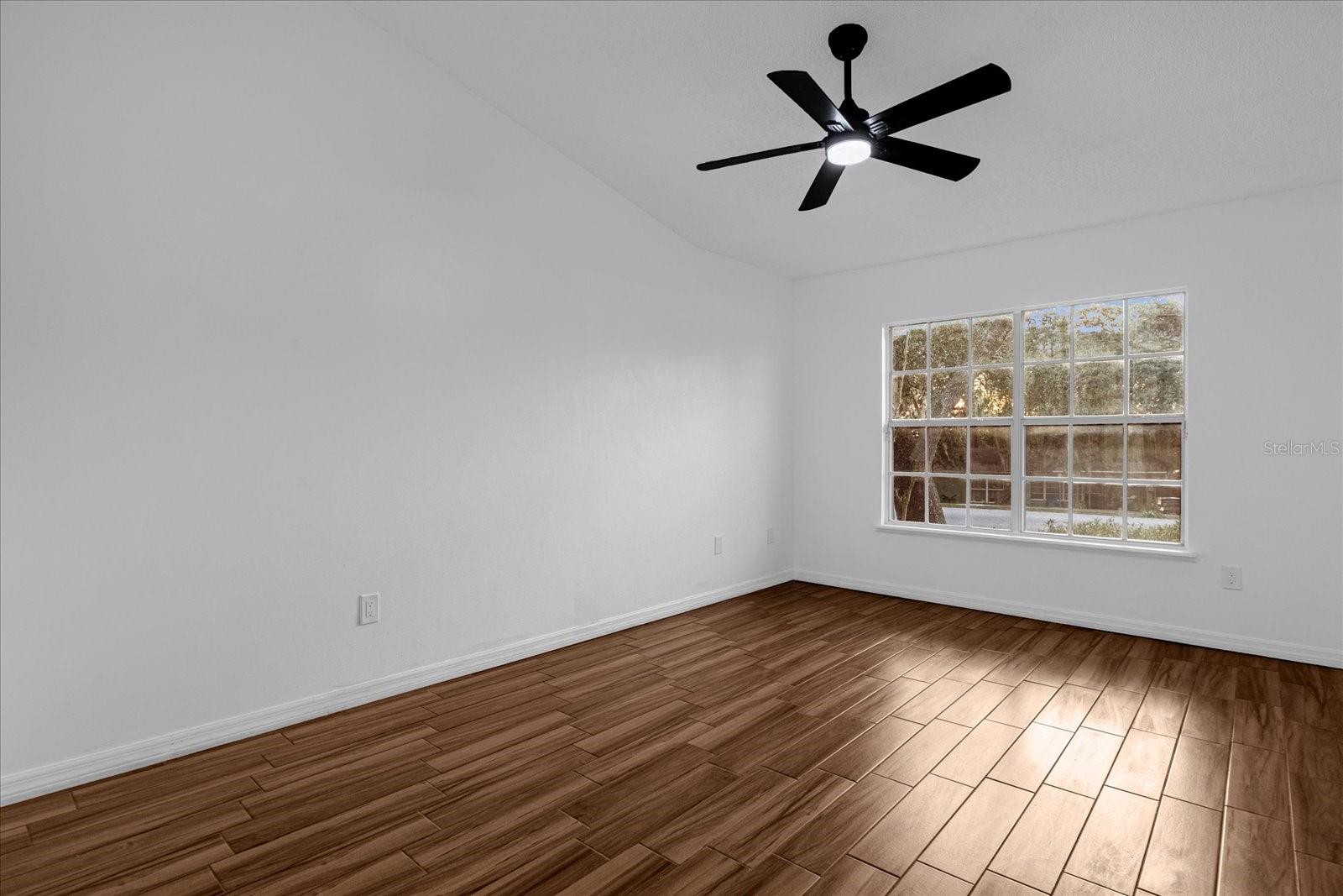 1563 W FINLAND DR, DELTONA, FL, 32725