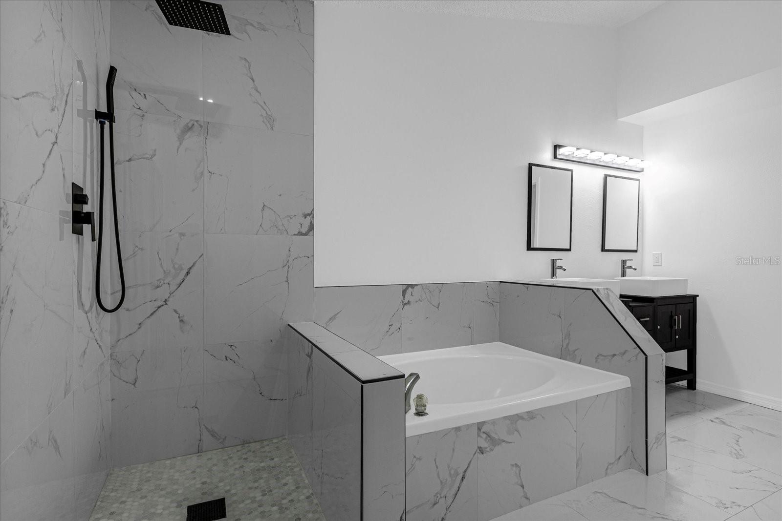 1563 W FINLAND DR, DELTONA, FL, 32725