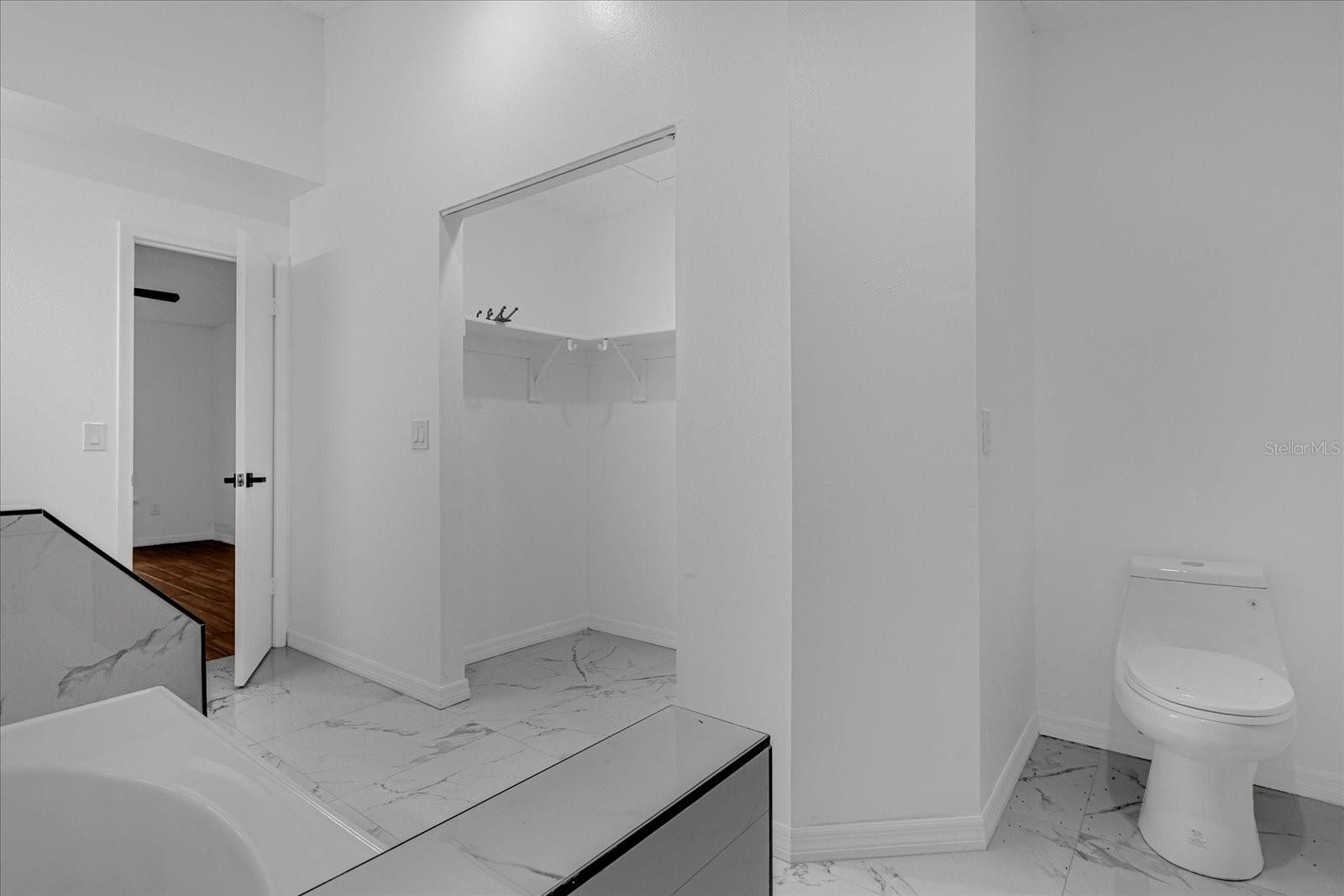 1563 W FINLAND DR, DELTONA, FL, 32725