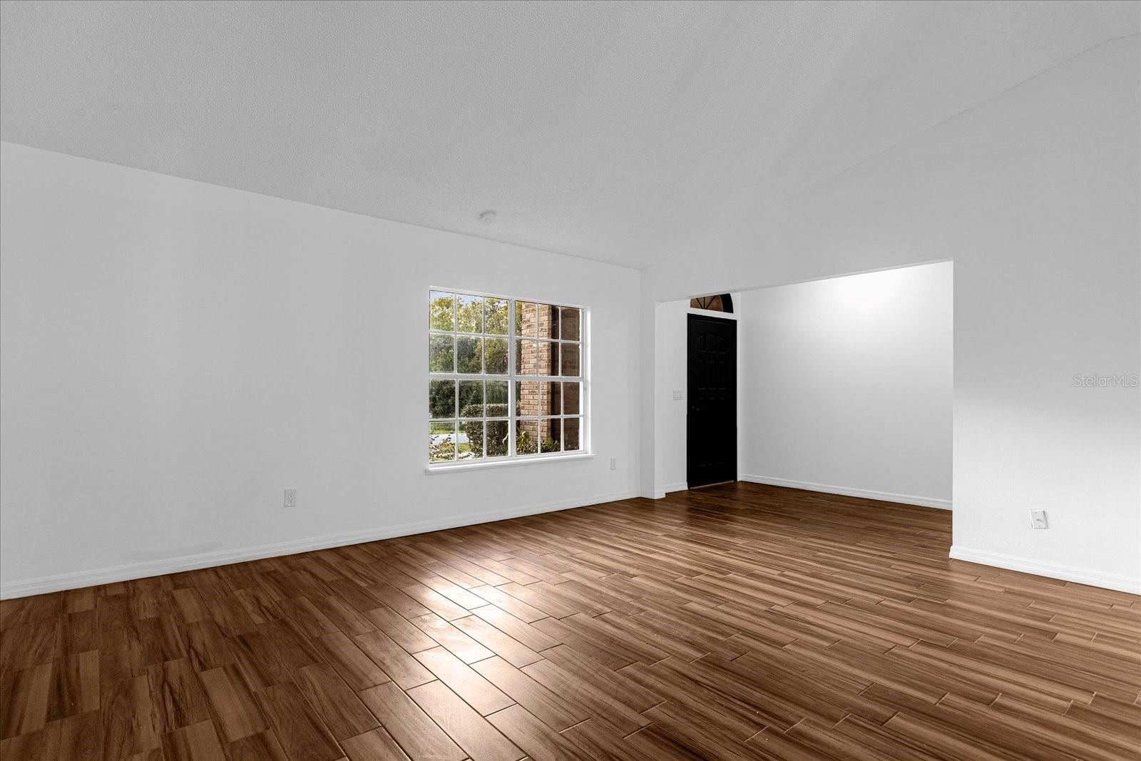 1563 W FINLAND DR, DELTONA, FL, 32725