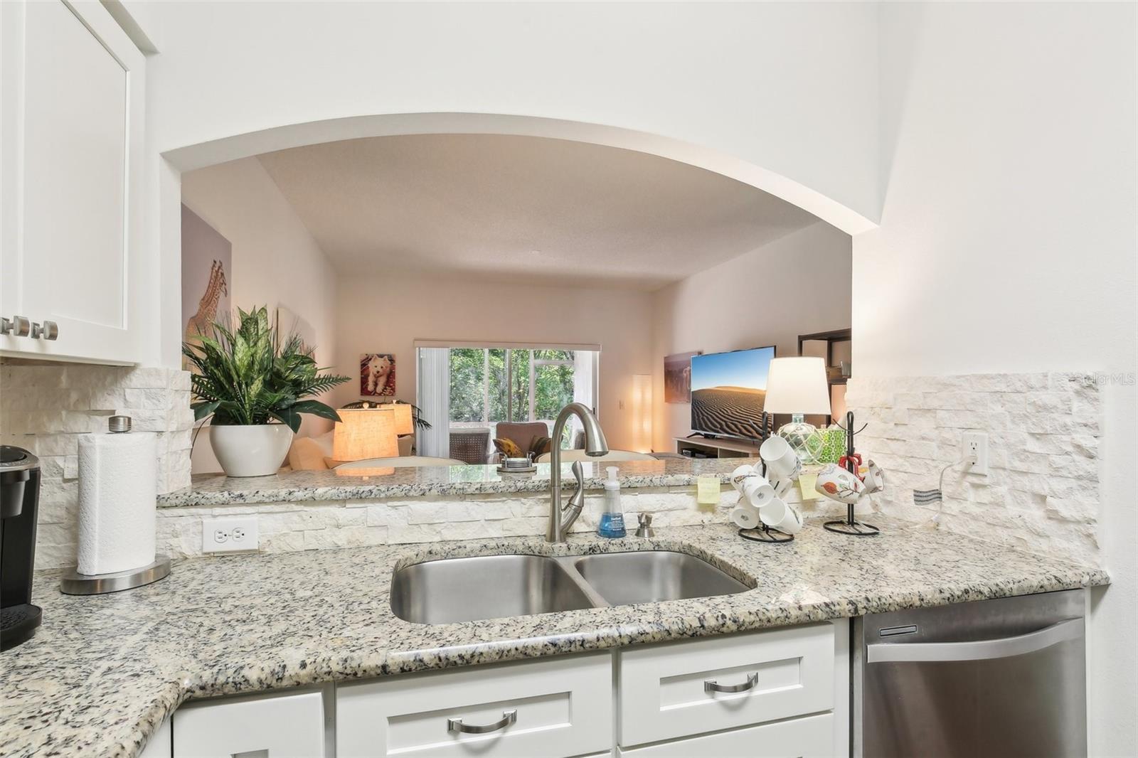 18187 PARADISE POINT DR, TAMPA, FL, 33647