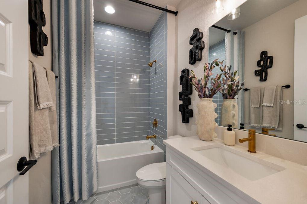 2019 BOLSENA ST, NORTH VENICE, FL, 34275