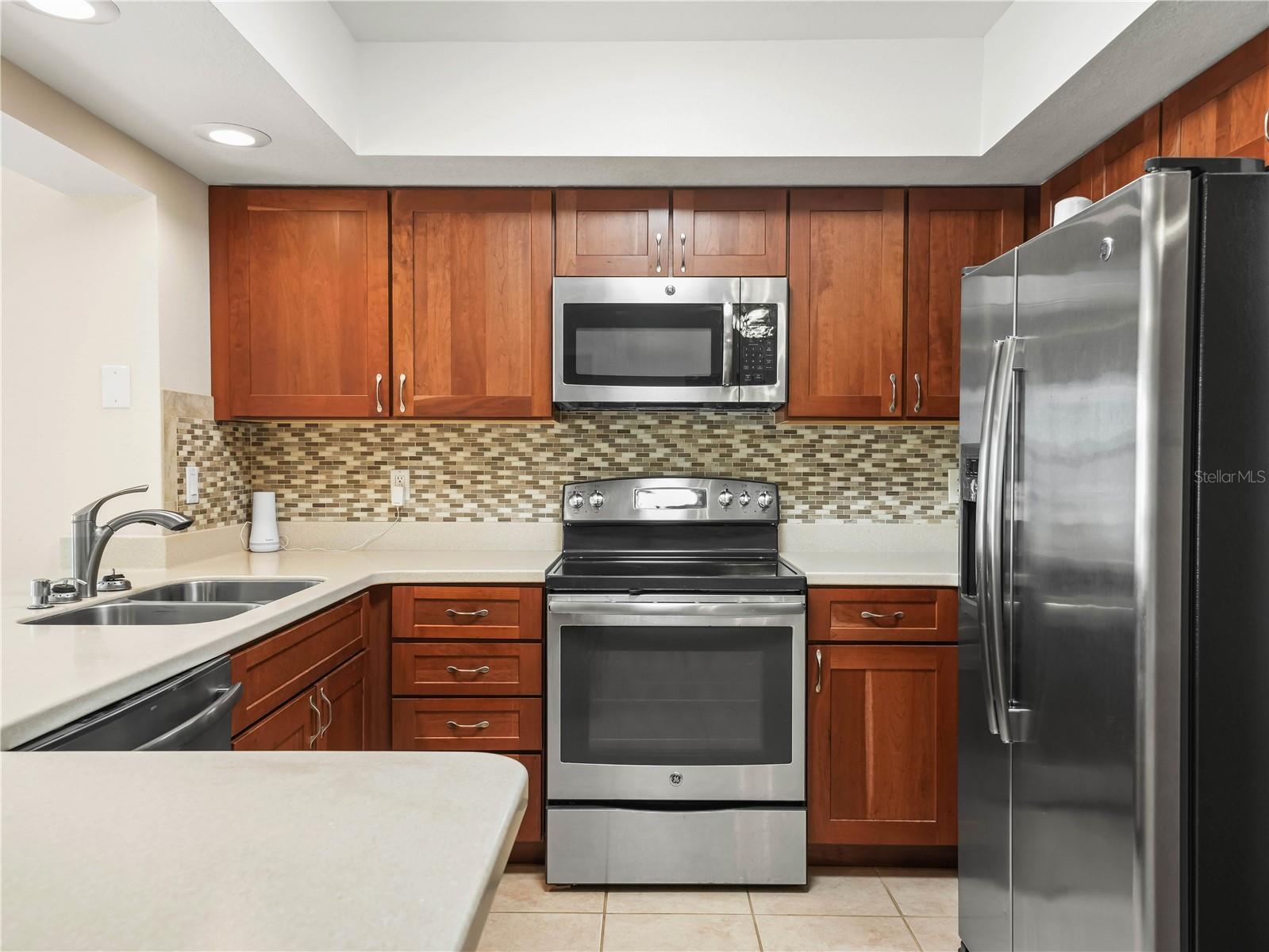 107 ROBIN AVE, SEBRING, FL, 33870