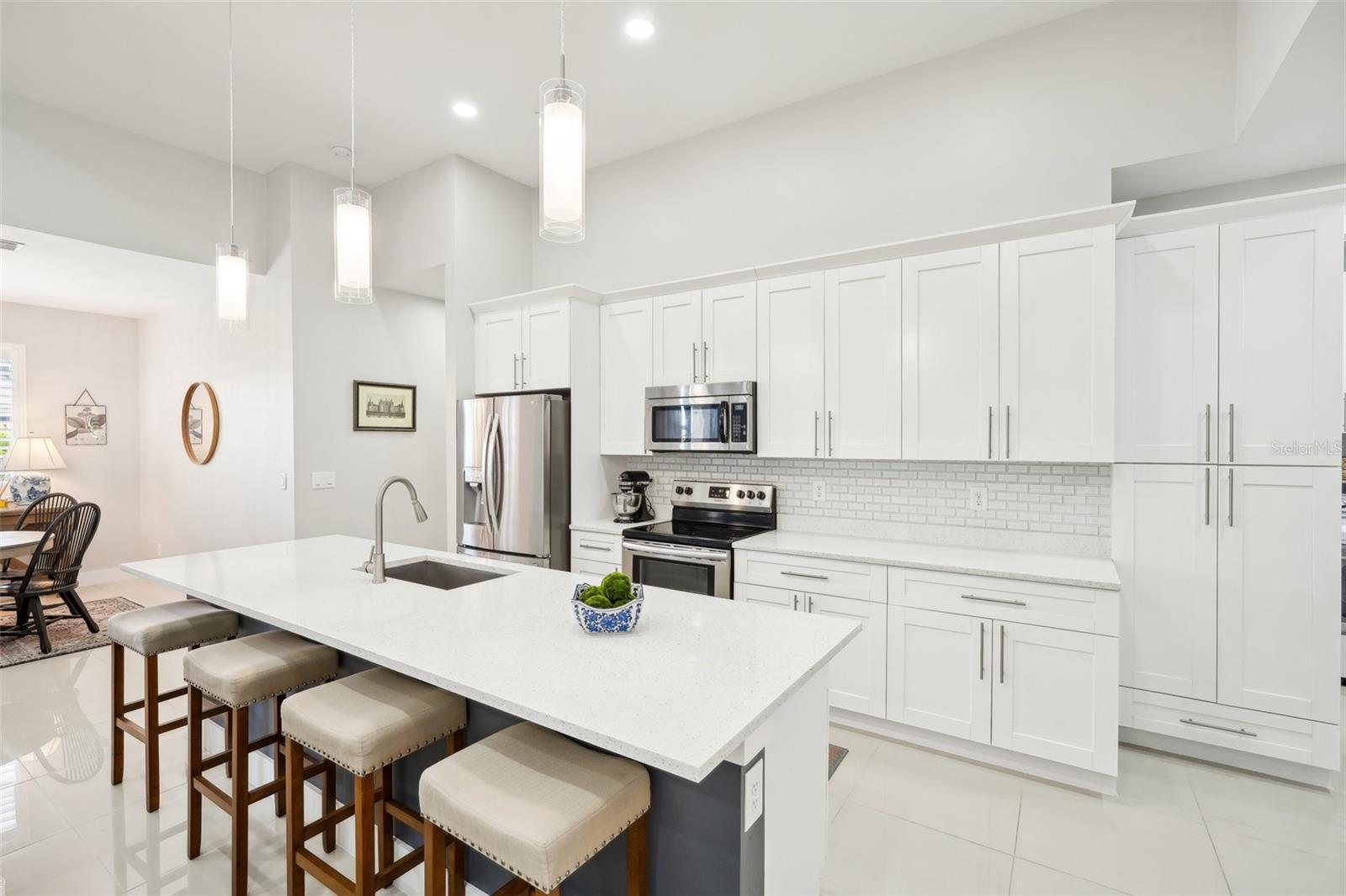 134 SW 33RD AVE, CAPE CORAL, FL, 33991