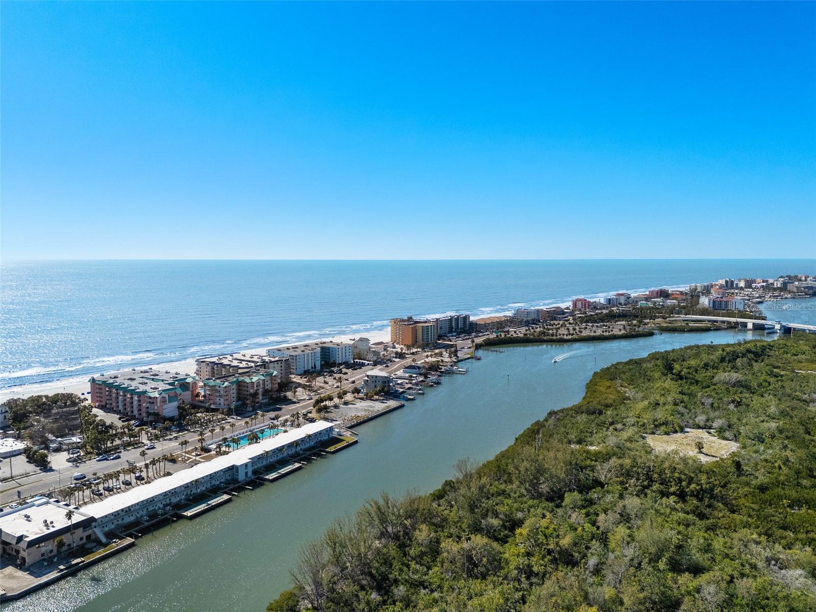 13936 HARBOR VIEW DR, SEMINOLE, FL, 33776