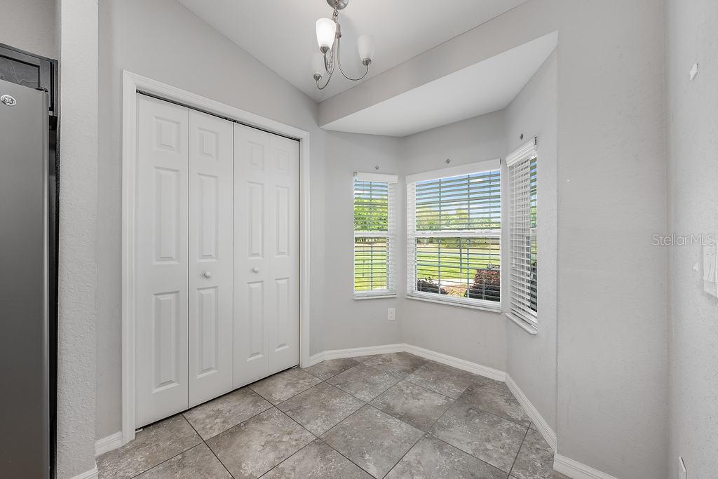 304 WOODS LANDING DR, LADY LAKE, FL, 32159