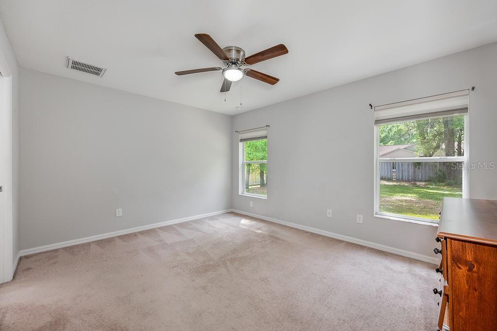 304 WOODS LANDING DR, LADY LAKE, FL, 32159