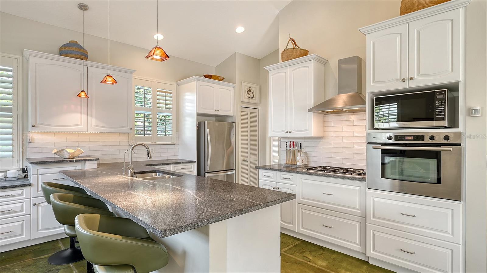 640 N OSPREY AVE, SARASOTA, FL, 34236
