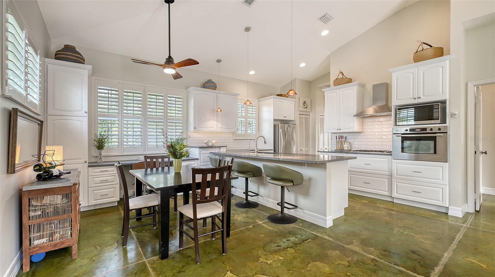 640 N OSPREY AVE, SARASOTA, FL, 34236