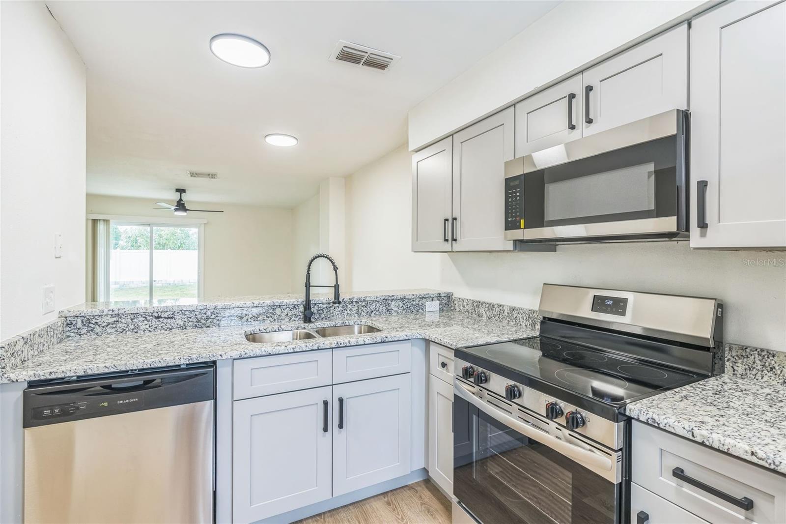 1236 DOVEHILL DR, APOPKA, FL, 32703