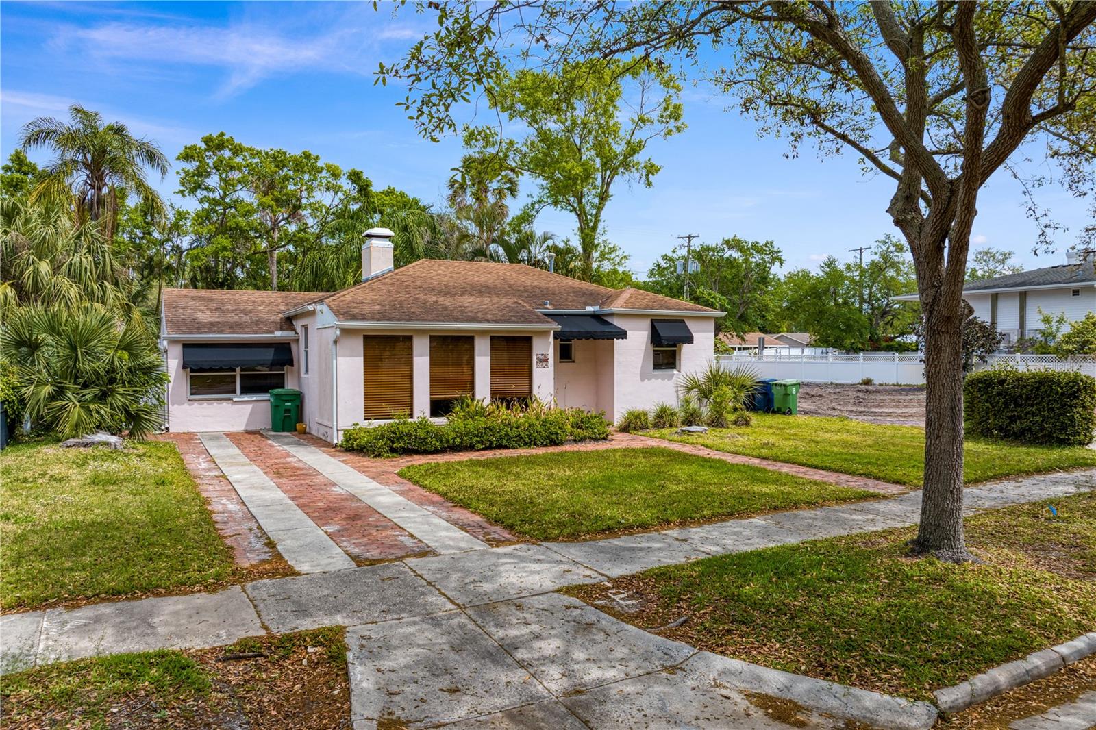 2925 W ALLINE AVE, TAMPA, FL, 33611