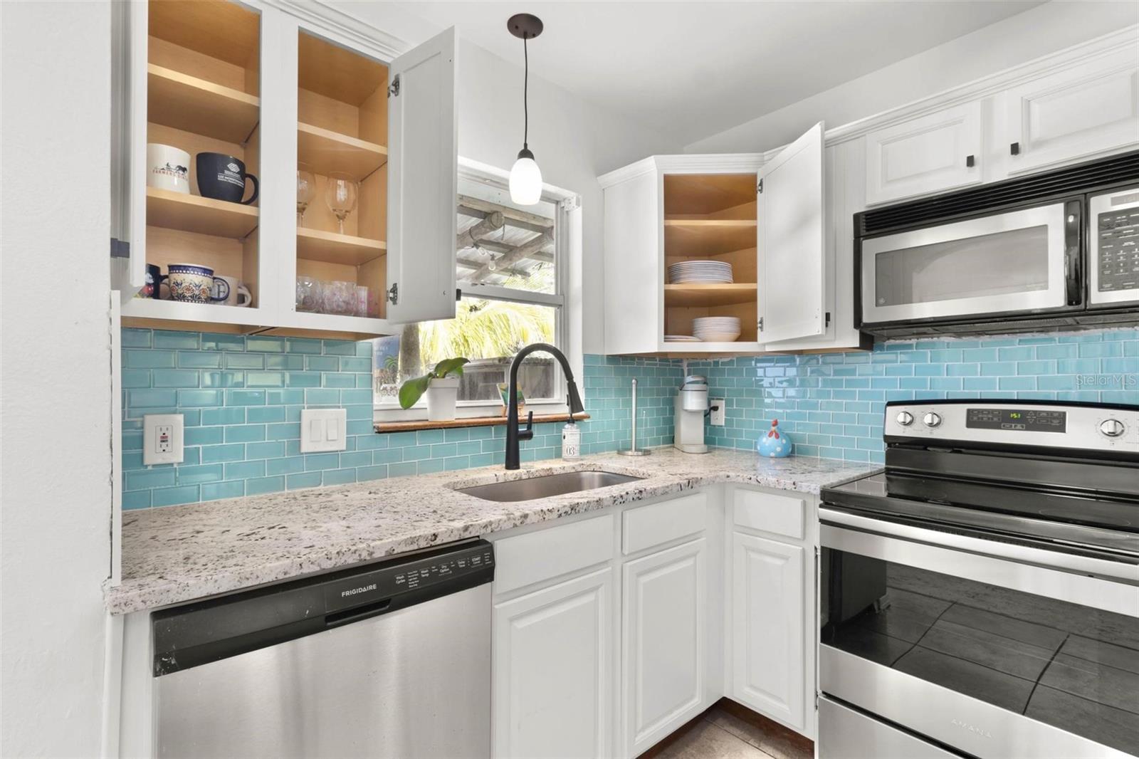 747 39TH AVE NE, ST PETERSBURG, FL, 33703