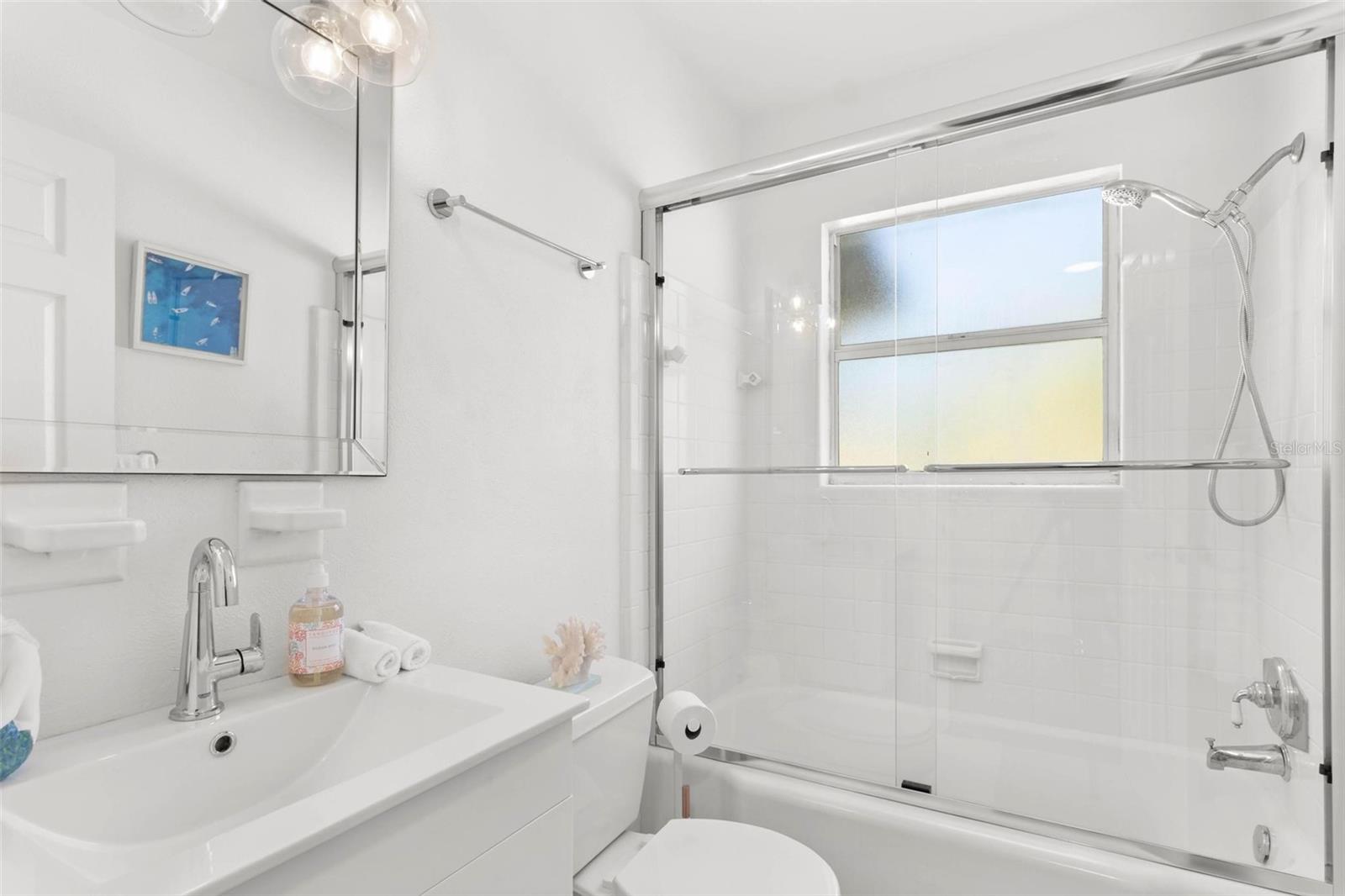 747 39TH AVE NE, ST PETERSBURG, FL, 33703