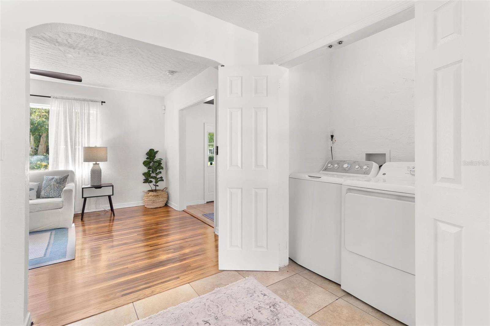 747 39TH AVE NE, ST PETERSBURG, FL, 33703