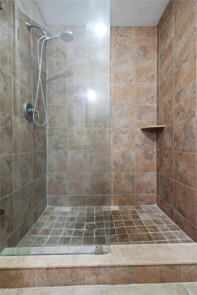 13307 MEADOWWOOD CT, TAMPA, FL, 33618